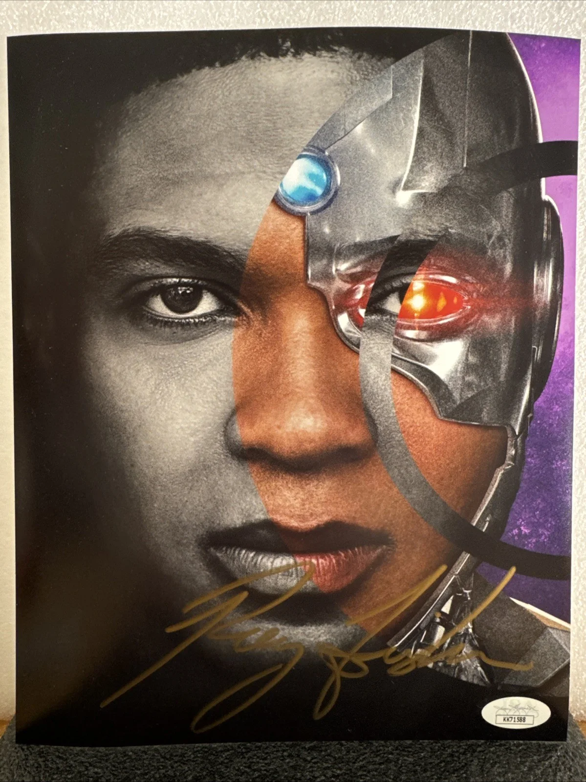 Ray Fisher — Ray Fisher Justice League Cyborg Signed Autographed 8x10 Headshot JSA Certified, image 2