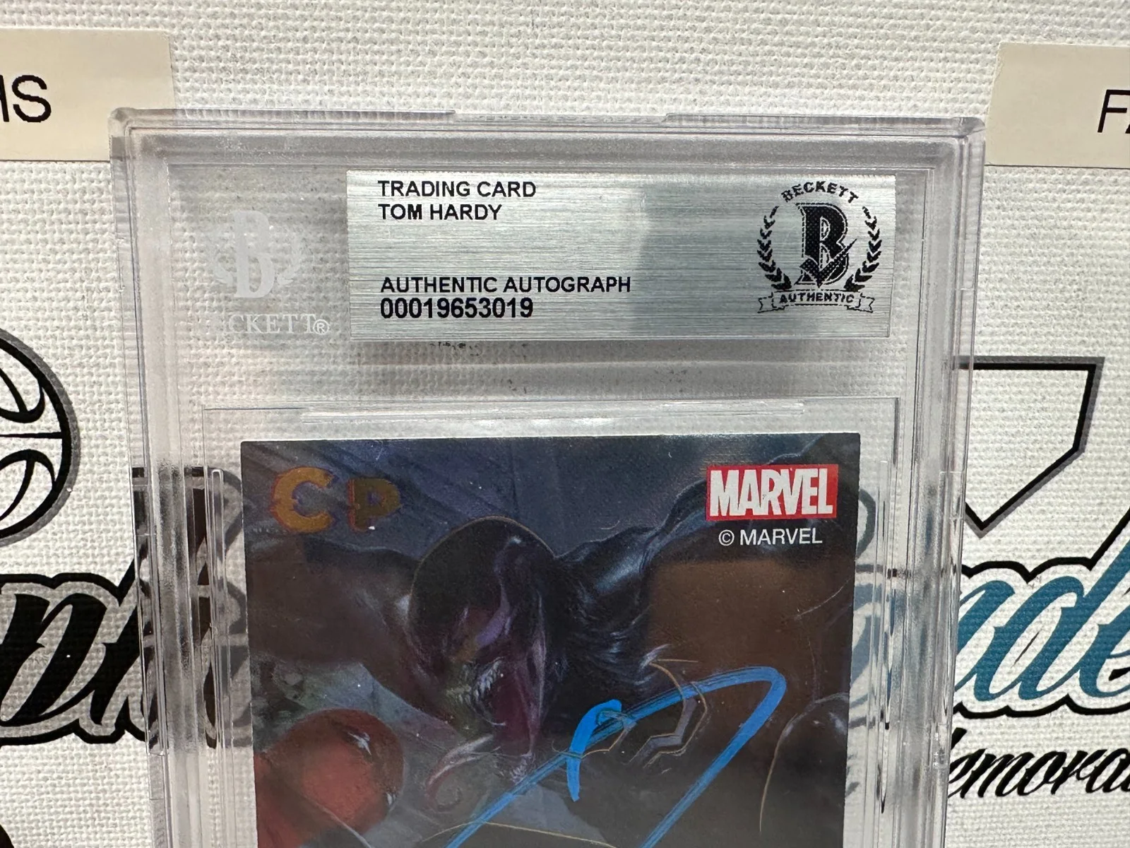 BLACK HAWK DOWN STAR TREK NEMESIS WARRIOR LAWLESS LOCKE — TOM HARDY SIGNED AUTOGRAPHED VENOM SPIDER-MAN CARD BANE BATMAN BECKETT BAS SLAB, изображение 5