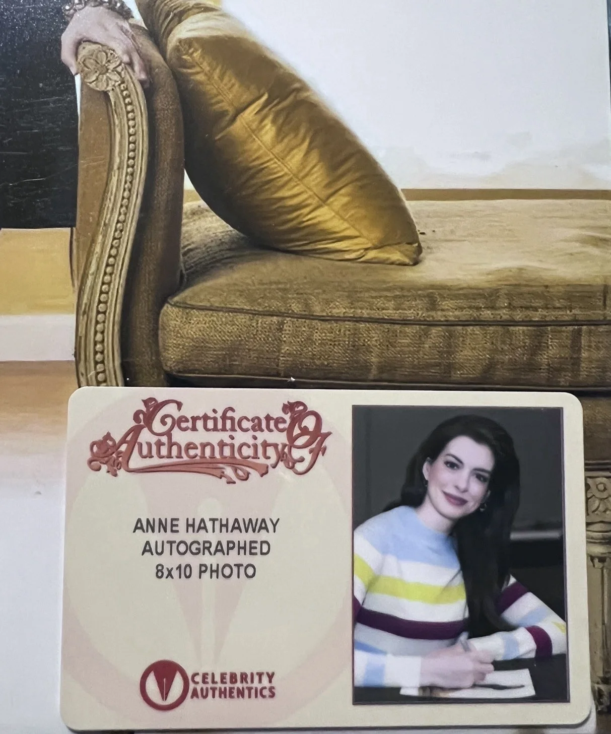 Anne Hathaway — Anne Hathaway Autographed 8x10 (Celebrity Authentics COA), image 5