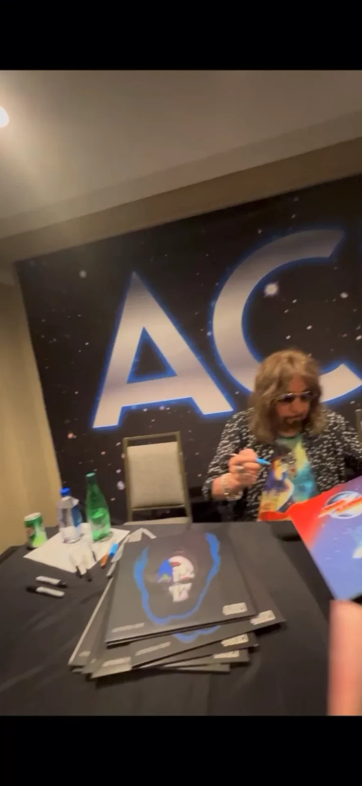 ACE FREHLEY KISS SIGNED 1997 MCFARLANE ACTION FIGURE *EXACT PROOF* *JSA COA*, image 2