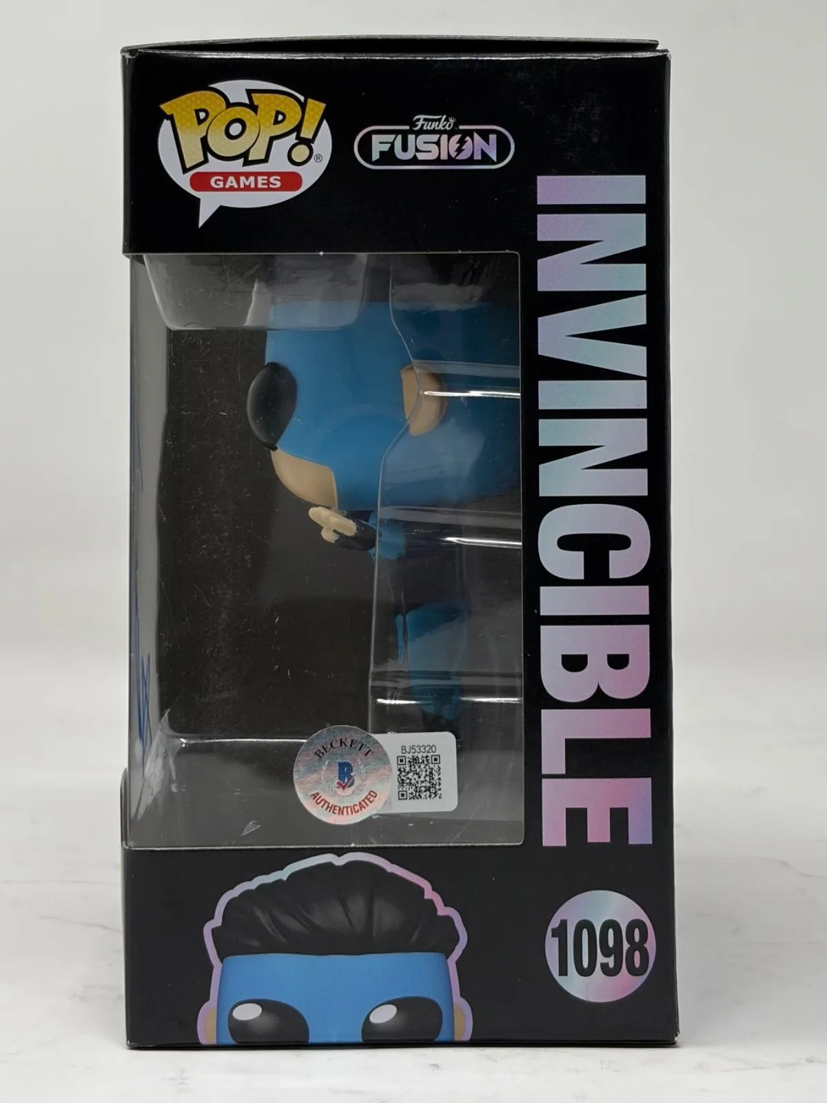 Robert Kirkman — Robert Kirkman Invincible Signed Autograph Invincible Funko Pop 1098 Beckett COA, изображение 3