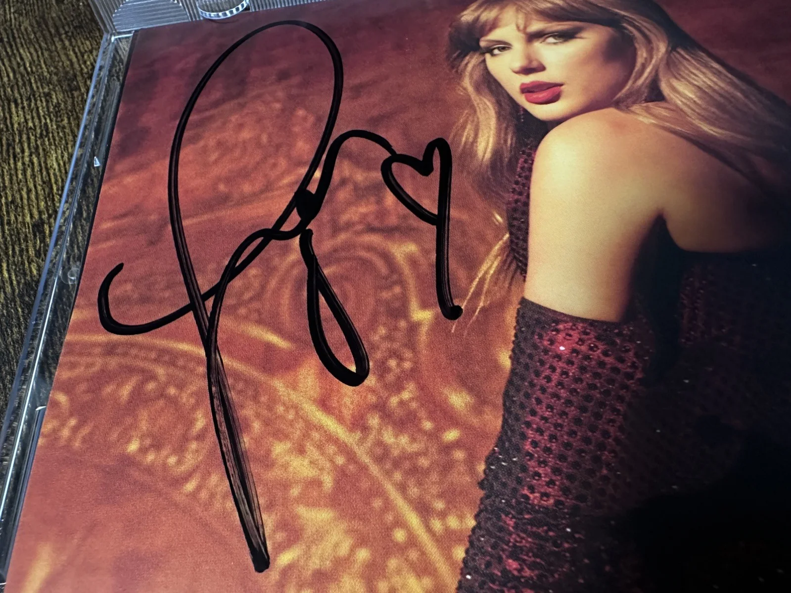 RARE Long Signature Taylor Swift The Life of a Showgirl CD w/Hand Signed Photo 3, изображение 4