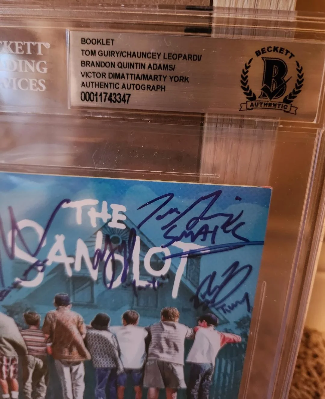 Tom Guiry plus 4 others — The Sandlot Signed 25 Anniversary Booklet By 5 Beckett Authentication, image 2