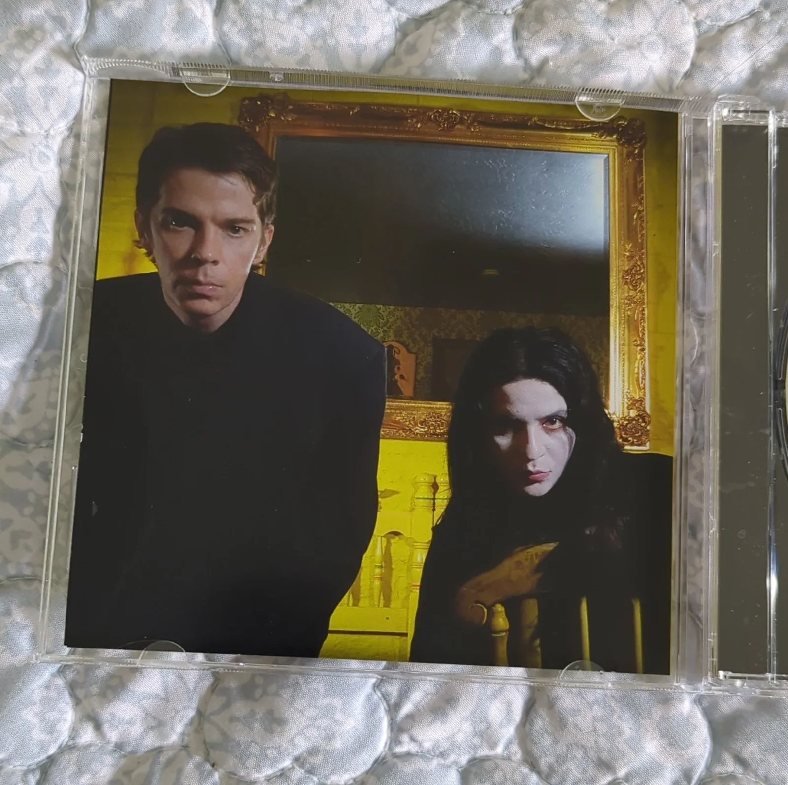 VOWWS Signed Autographed CD Out Of Line Music Yellow Cover Original CD & Booklet, изображение 2