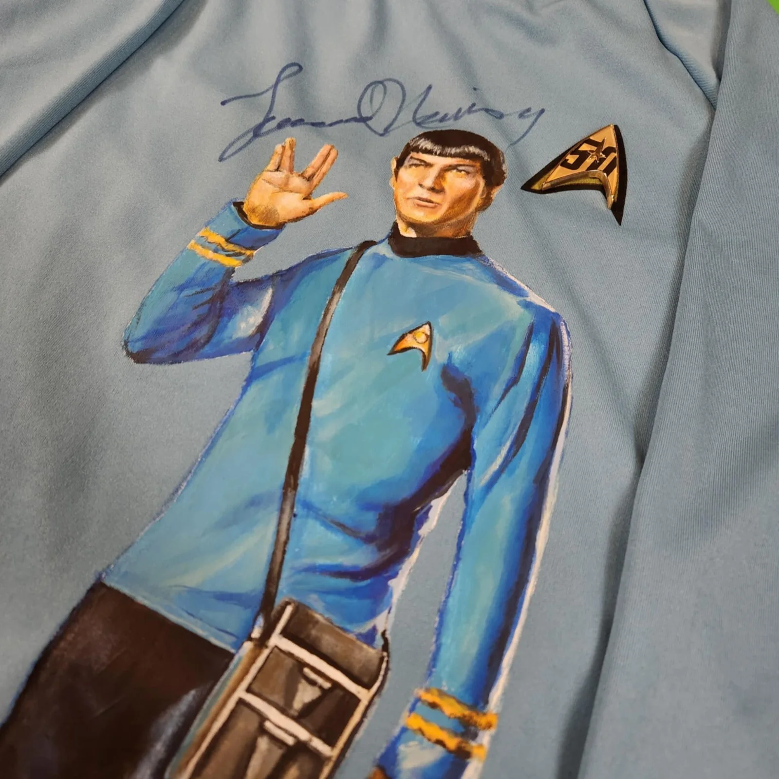 Leonard Nimoy — 1/1 Leonard NIMOY Signed & Hand Painted Star Trek "SPOCK" Officer Uniform!, изображение 2