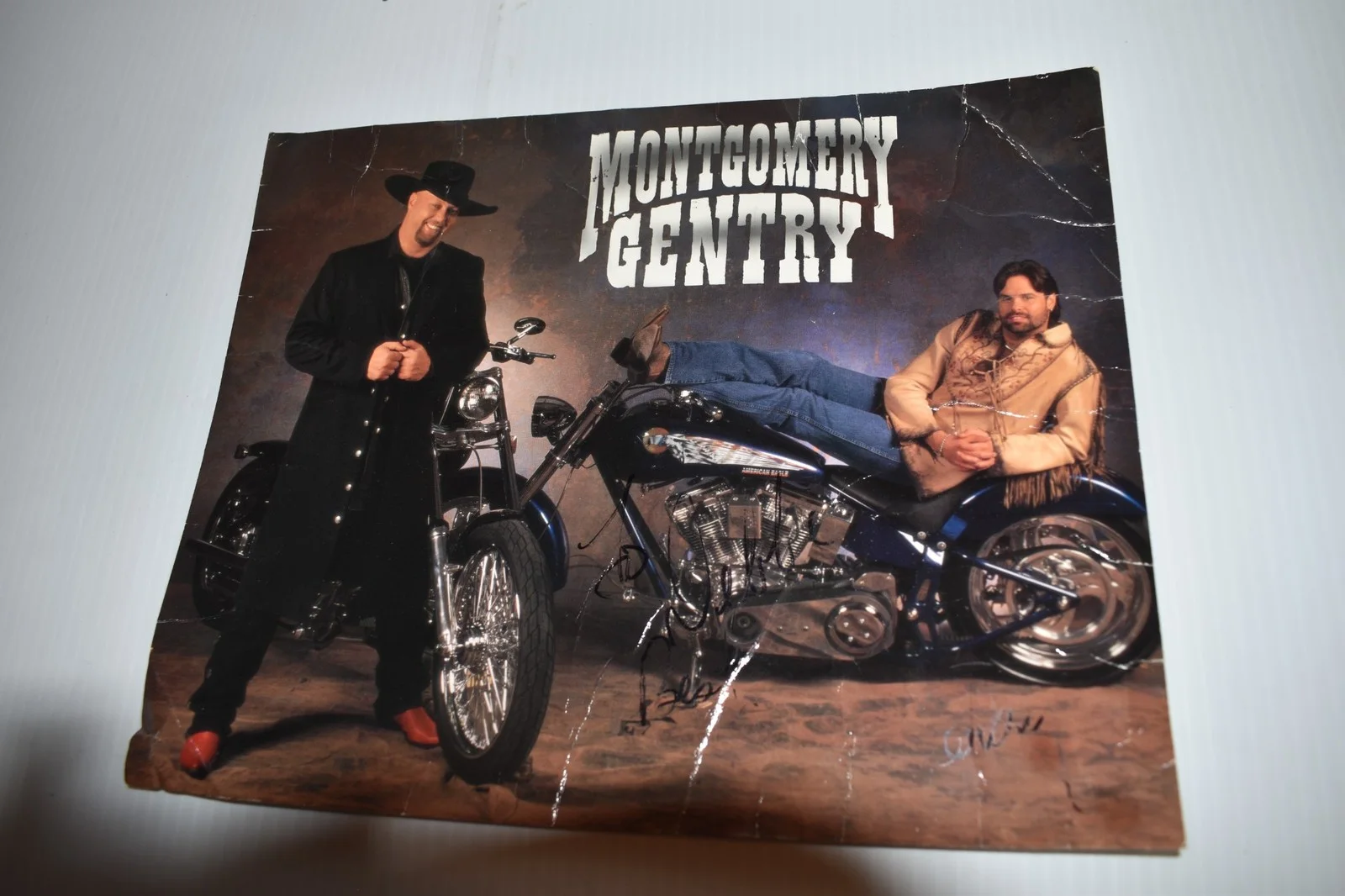 HUGE LOT OF PROMO COUNTRY 8X10" PHOTOS / PROGRAMS- SOME SIGNED (YLG53), изображение 2
