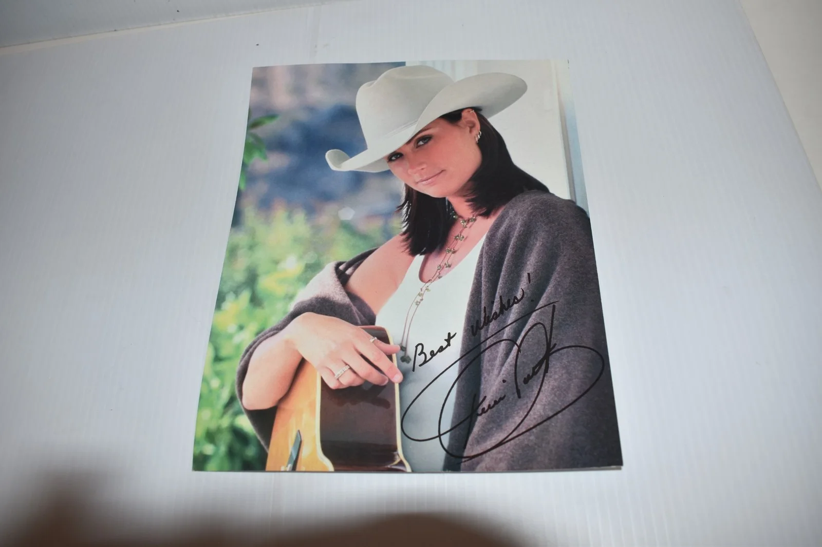 HUGE LOT OF PROMO COUNTRY 8X10" PHOTOS / PROGRAMS- SOME SIGNED (YLG53), изображение 4