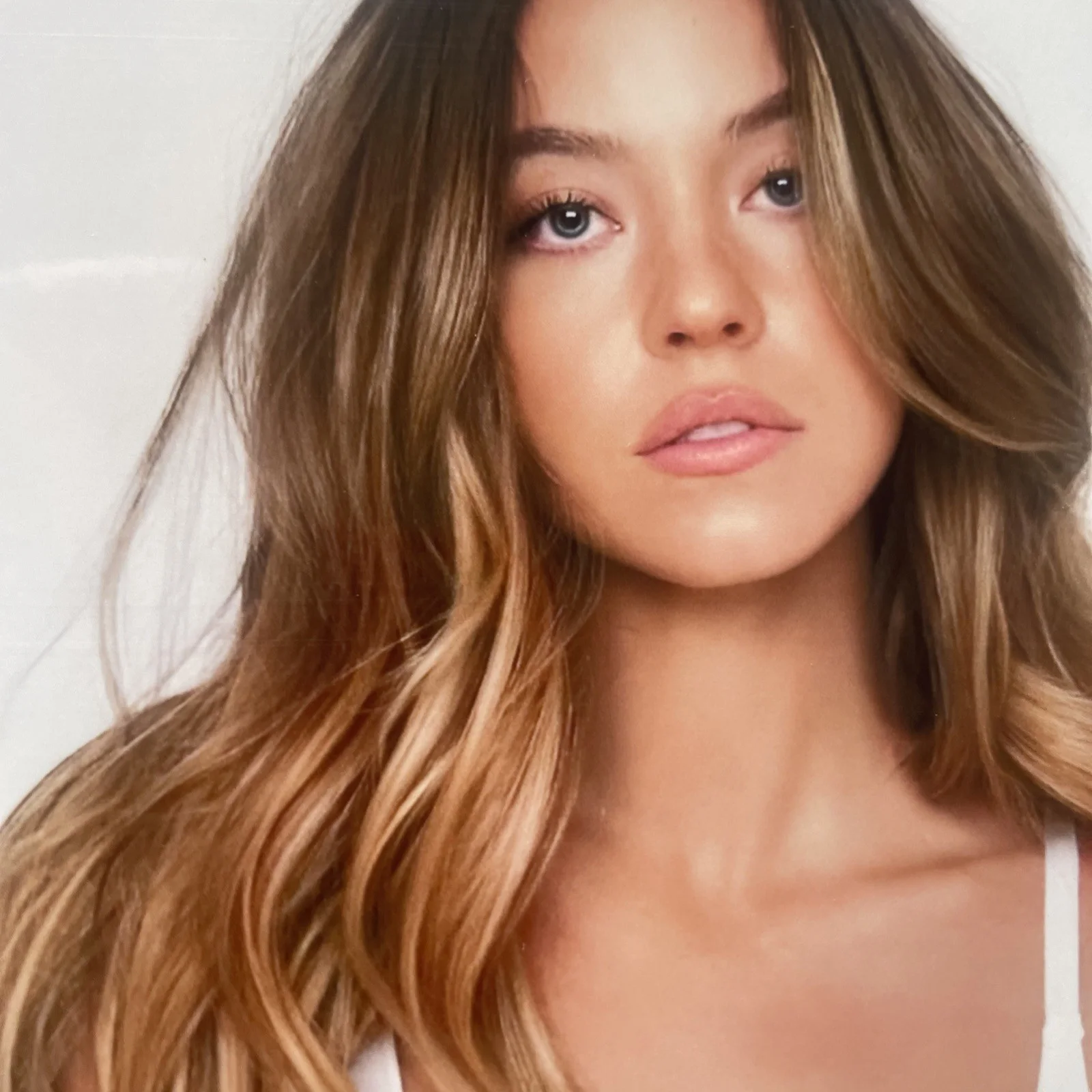 Sydney Sweeney — Sydney Sweeney Actress Euphoria Syn Model Signed 8 x 10 Photo TTM COA PSA Rare, image 3