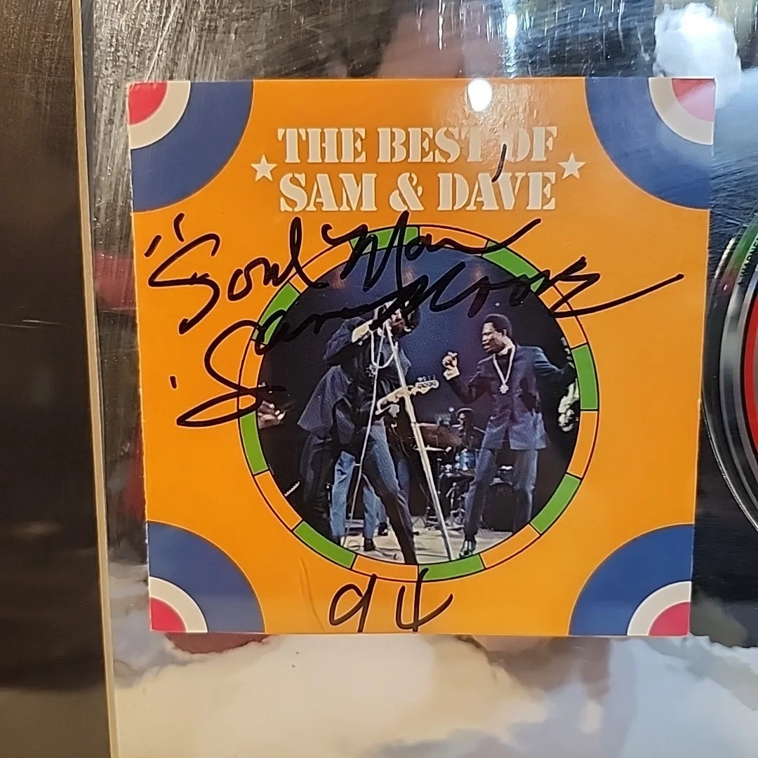 Sam Moore Signed And Framed The Best Of Sam And Dave CD RARE! Would Man, image 2