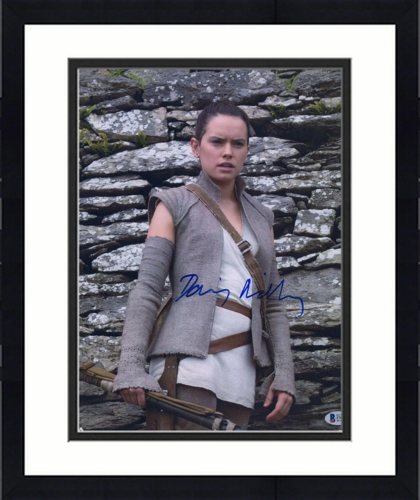 Daisy Ridley — Daisy Ridley Star Wars 11x14 Photo Item#10190683