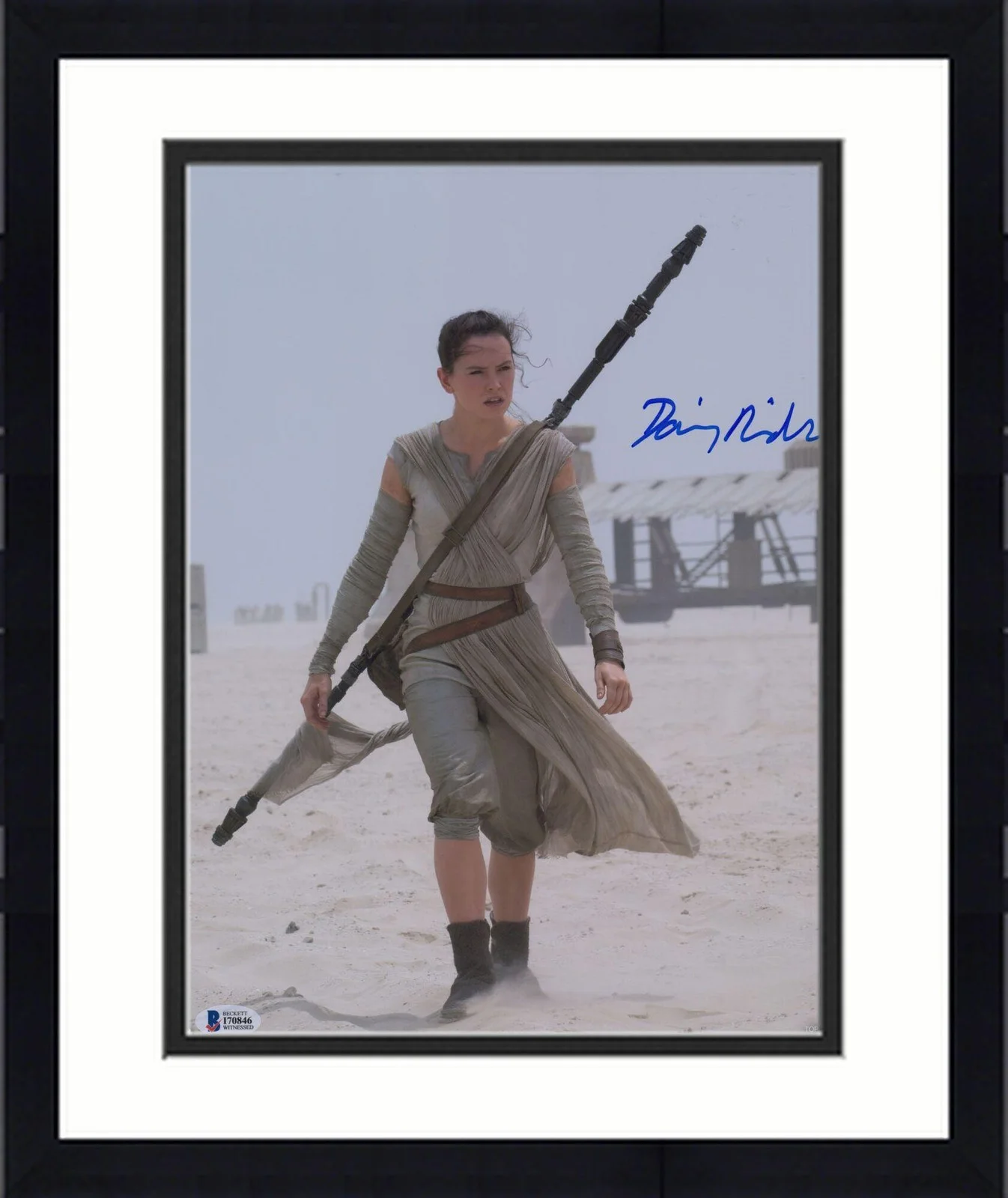 Daisy Ridley — Daisy Ridley Star Wars 11x14 Photo Item#10190680