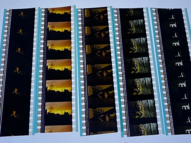 The Village 35mm Film Cells Strips - 5 Strips of 5 Cells FREE P&P, изображение 3