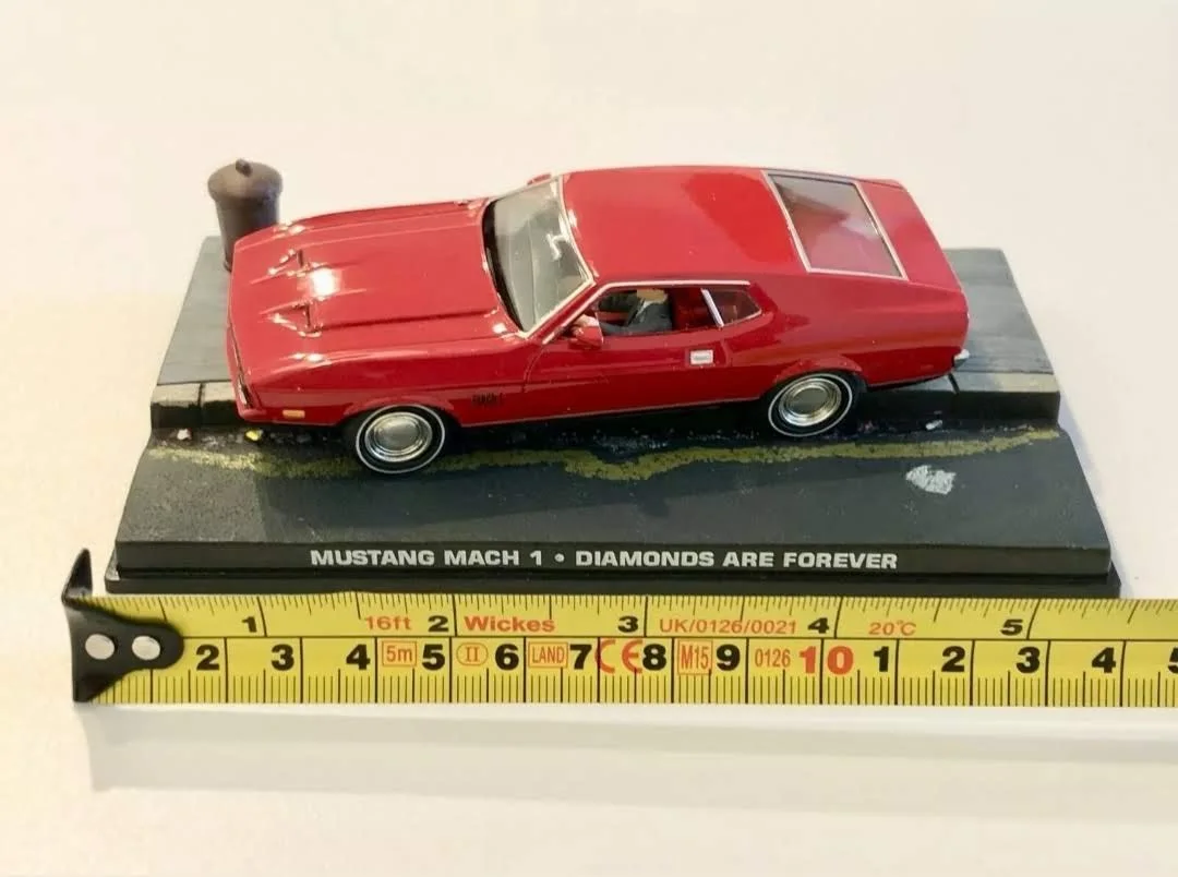 JAMES BOND 007 DIAMONDS ARE FOREVER CAR CHASE MOVIE SCENE DIORAMA 1:43 SCALE, изображение 3