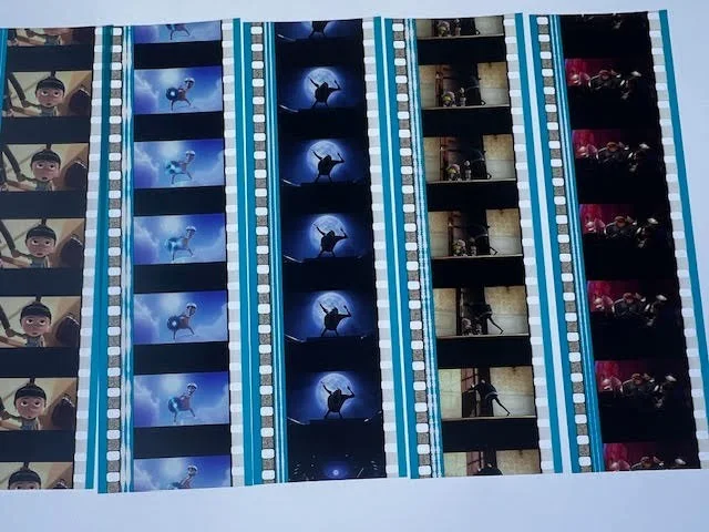 Despicable Me 35mm Film Cells Strips - 5 Strips of 5 Cells FREE P&P, изображение 2