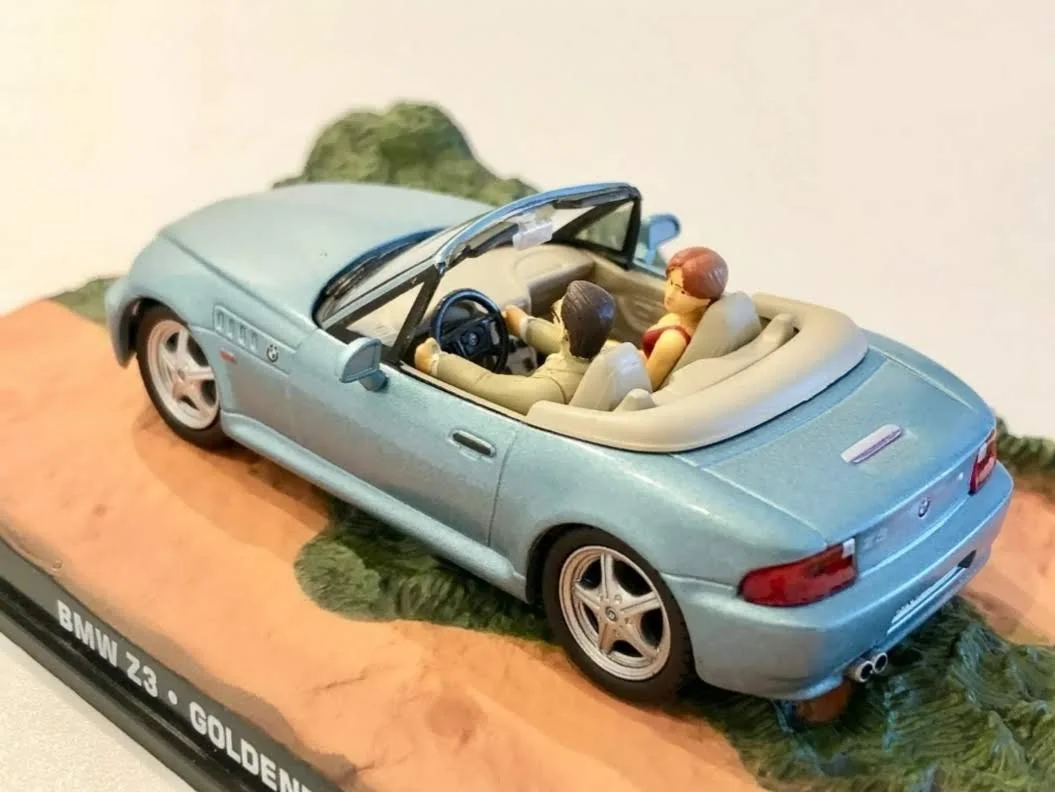 JAMES BOND 007 GOLDENEYE CAR CHASE MOVIE SCENE DISPLAY DIORAMA 1:43 SCALE, изображение 3