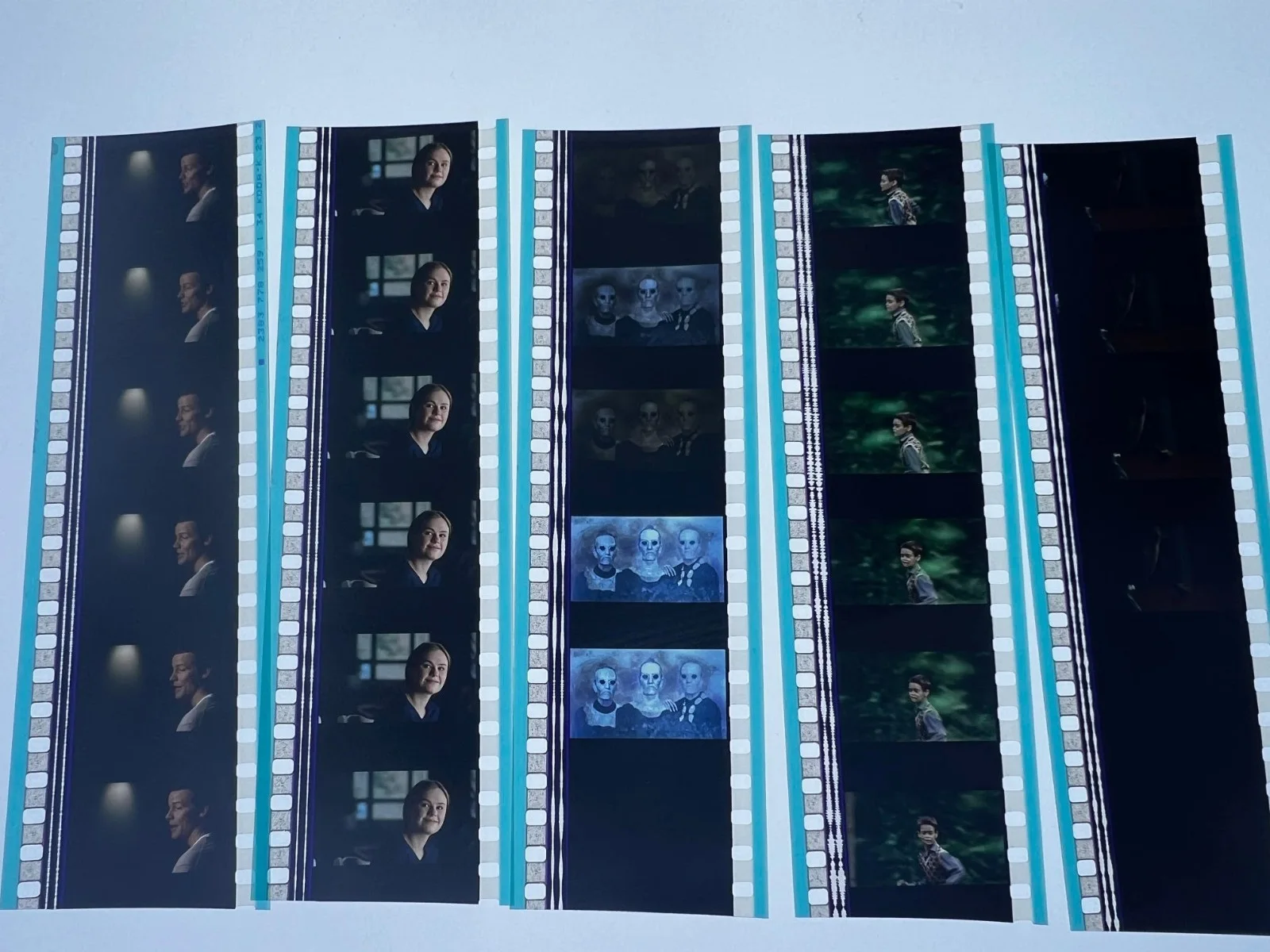 Darkness 35mm Film Cells Strips - 5 Strips of 5 Cells FREE P&P, изображение 2