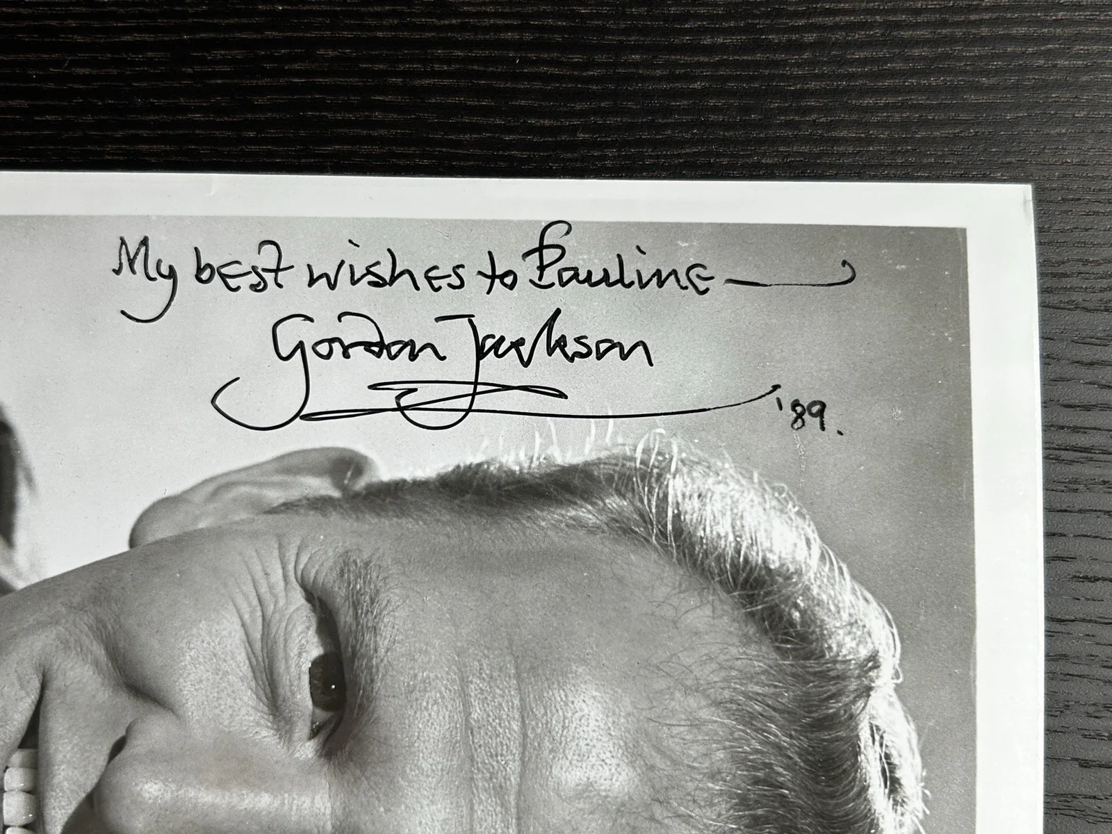 Gordon Jackson — GORDON JACKSON SIGNED 8x10 PHOTO Original Autograph JSA COA Upstairs Downstairs, изображение 2