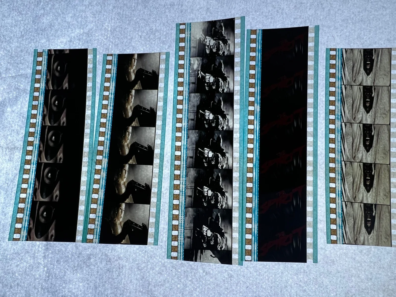 The Spirit 35mm Film Cells Strips - 5 Strips of 5 Cells FREE P&P, изображение 2