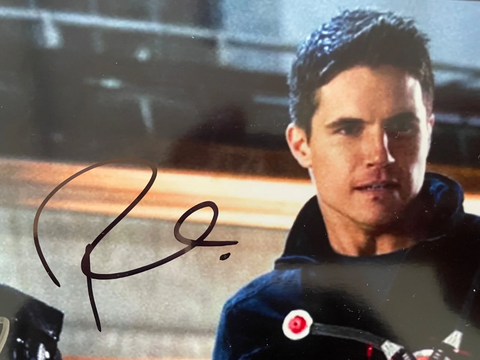 Signed DC Green Arrow & Firestorm (Stephen & Robbie Amell) - Indiegogo Campaign, изображение 2