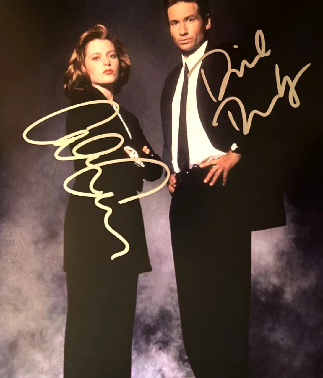 David Duchovny, Gillian Anderson — THE X-FILES Signed 8x10" (Mulder & Scully) Authentic Original Autographs w/COA