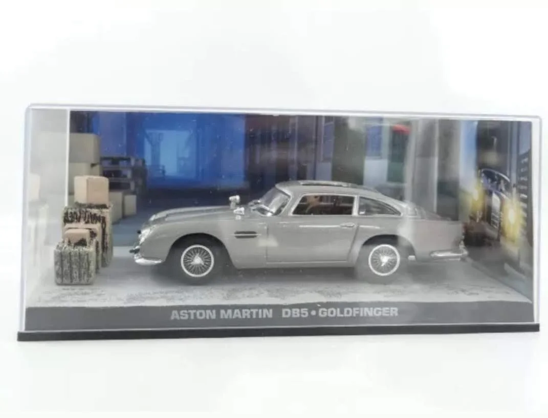 JAMES BOND 007 GOLDFINGER CAR CHASE FILM SCENE DISPLAY DIORAMA 1:43 SCALE MODEL, изображение 3