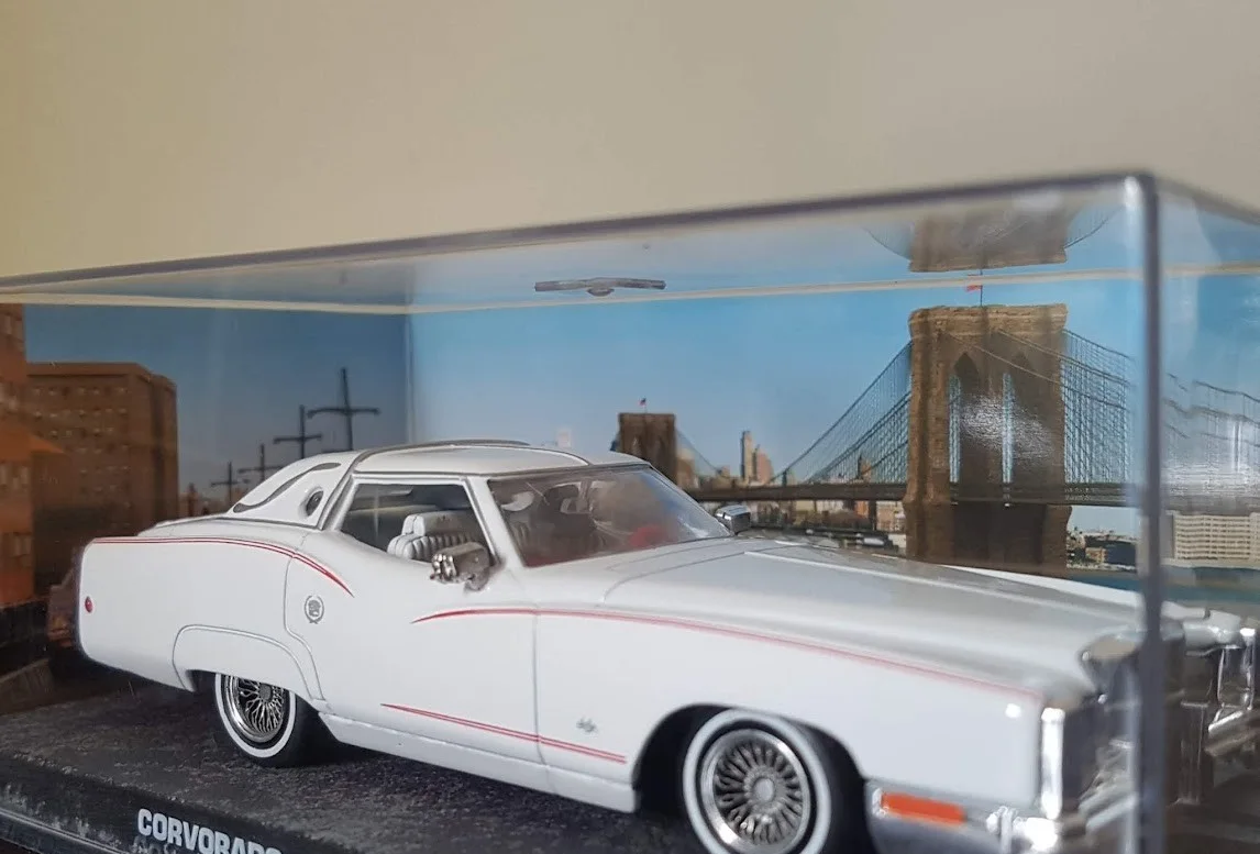 JAMES BOND 007 LIVE & LET DIE WHISPER CAR SCENE DISPLAY DIORAMA 1:43 SCALE MODEL, изображение 2