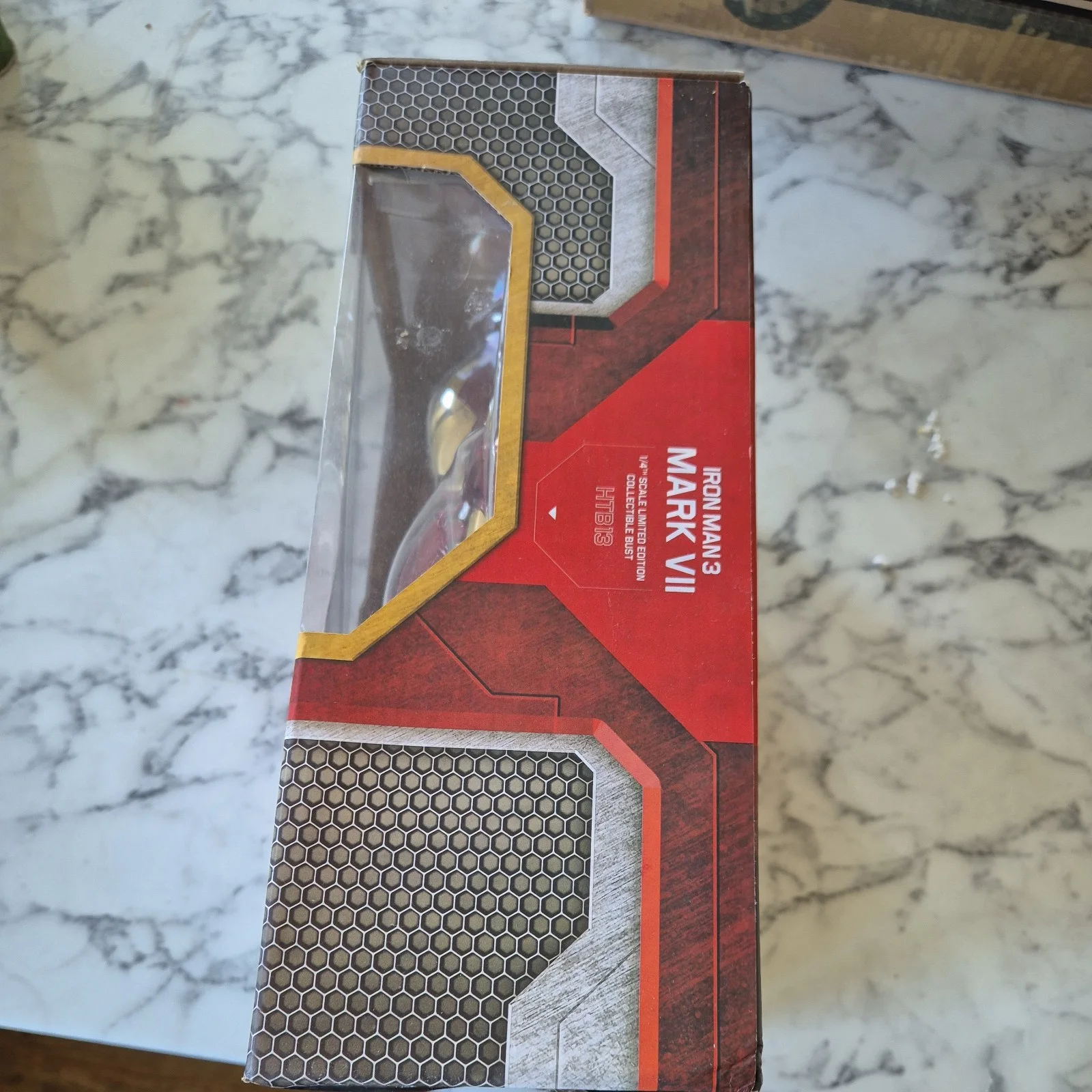 HOT TOYS Iron Man 3 Mark VII 1/4 scale bust has been opened very good condition., изображение 2
