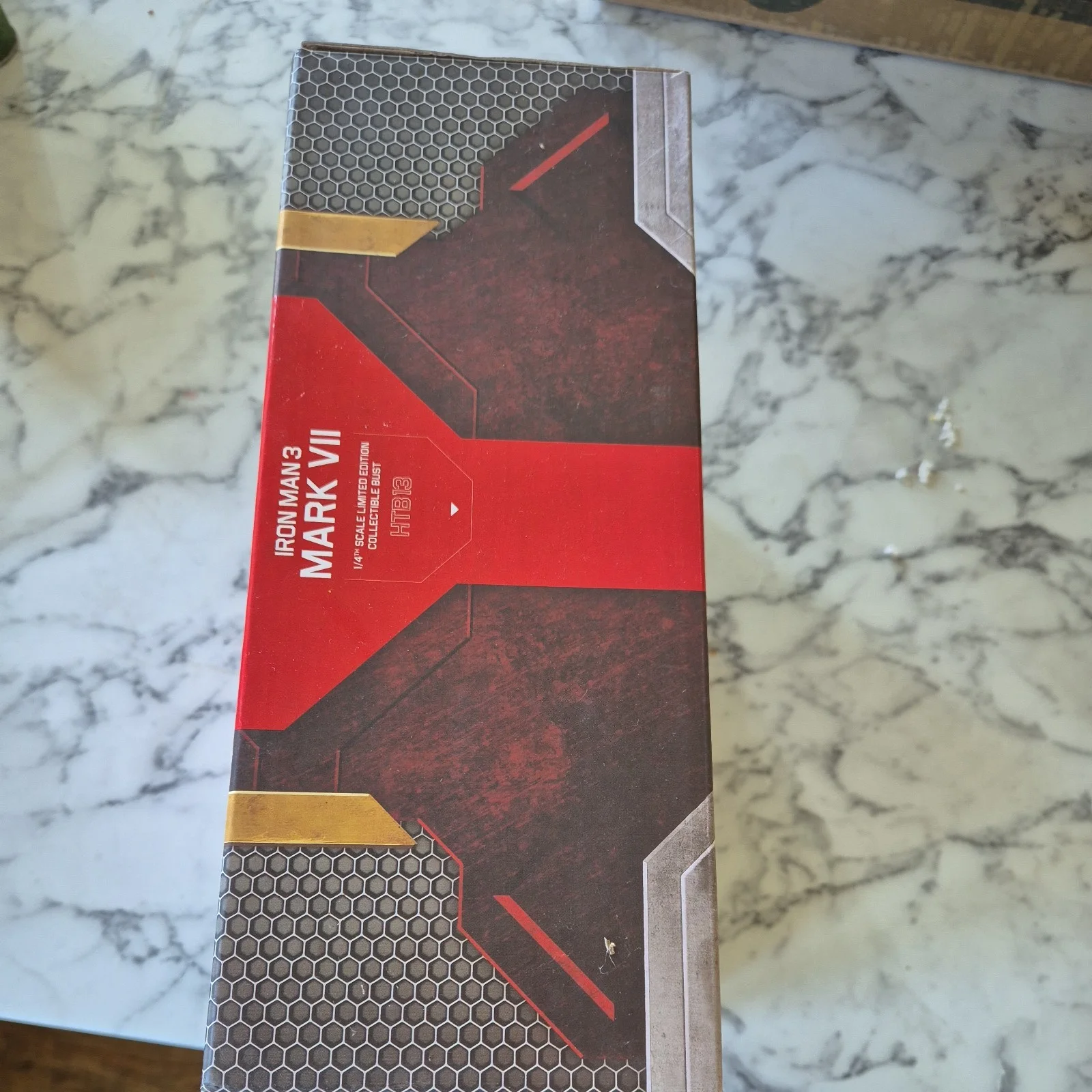 HOT TOYS Iron Man 3 Mark VII 1/4 scale bust has been opened very good condition., изображение 4