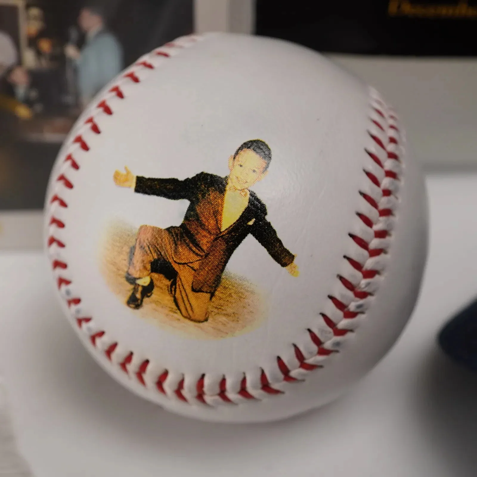 Billy Crystal — Billy Crystal 700 Sundays Opening Night hand SIGNED baseball & goodies JSA COA, изображение 4
