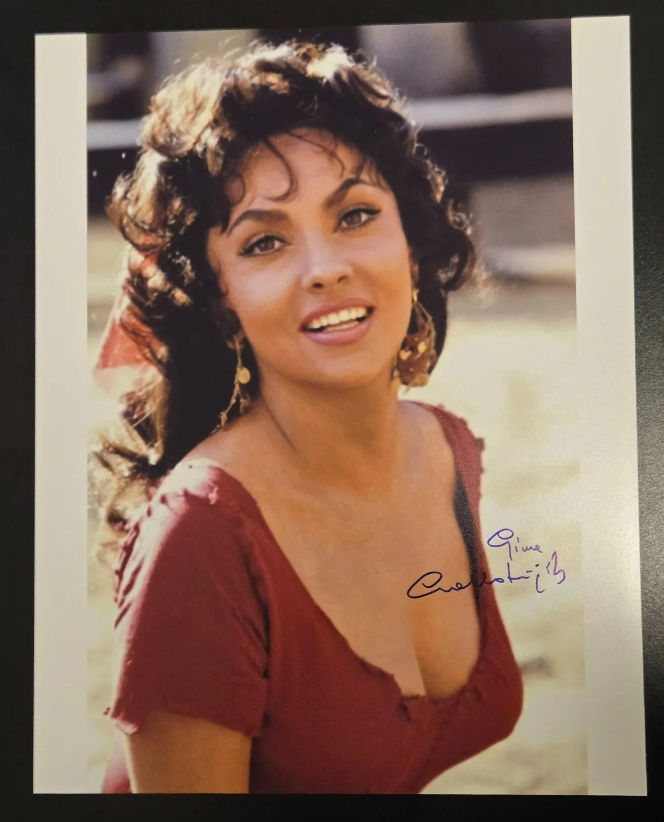 Gina Lollobrigida — Gina Lollobrigida Original Signed 11X14 Photograph