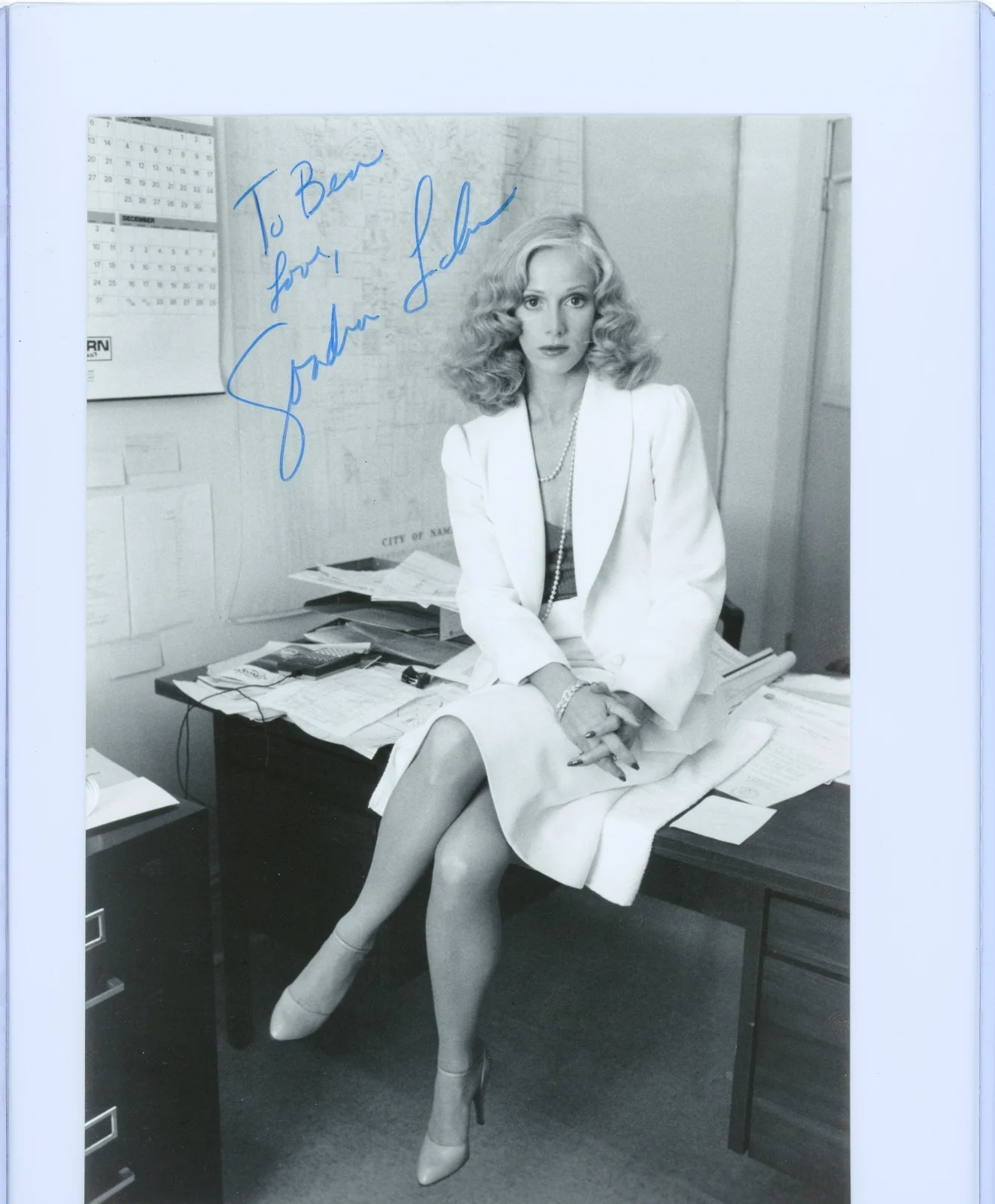 Sondra Locke — Sondra Locke "The Gauntlet" AUTOGRAPH Signed Autographed 8x10 Photo