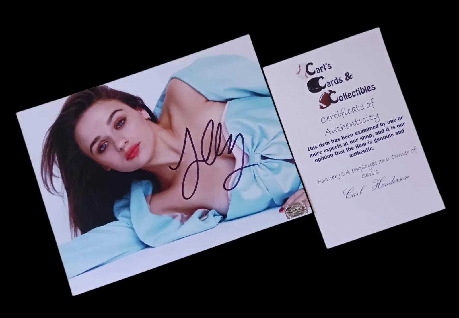 Joey King — Signed Joey King The Act Bullet Train Kissing Booth Dark Knight Sexy Photo ~ COA