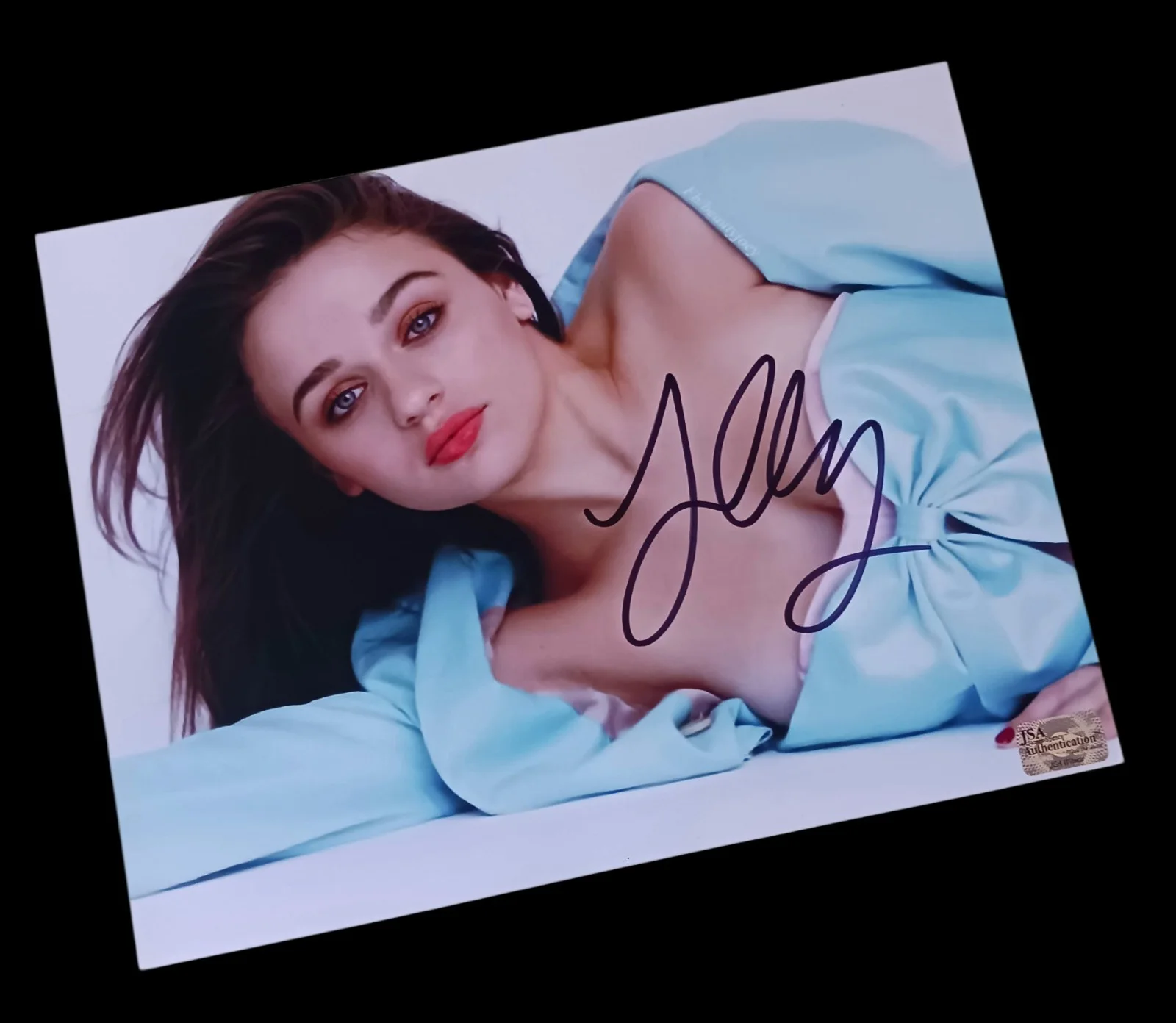 Joey King — Signed Joey King The Act Bullet Train Kissing Booth Dark Knight Sexy Photo ~ COA, изображение 4