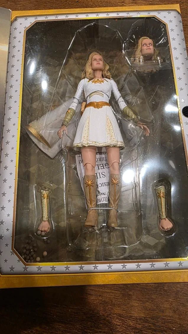 Erin Moriarty — Erin Moriarty Autographed - The Boys Starlight Annie - Ultimate Action Figure, изображение 5