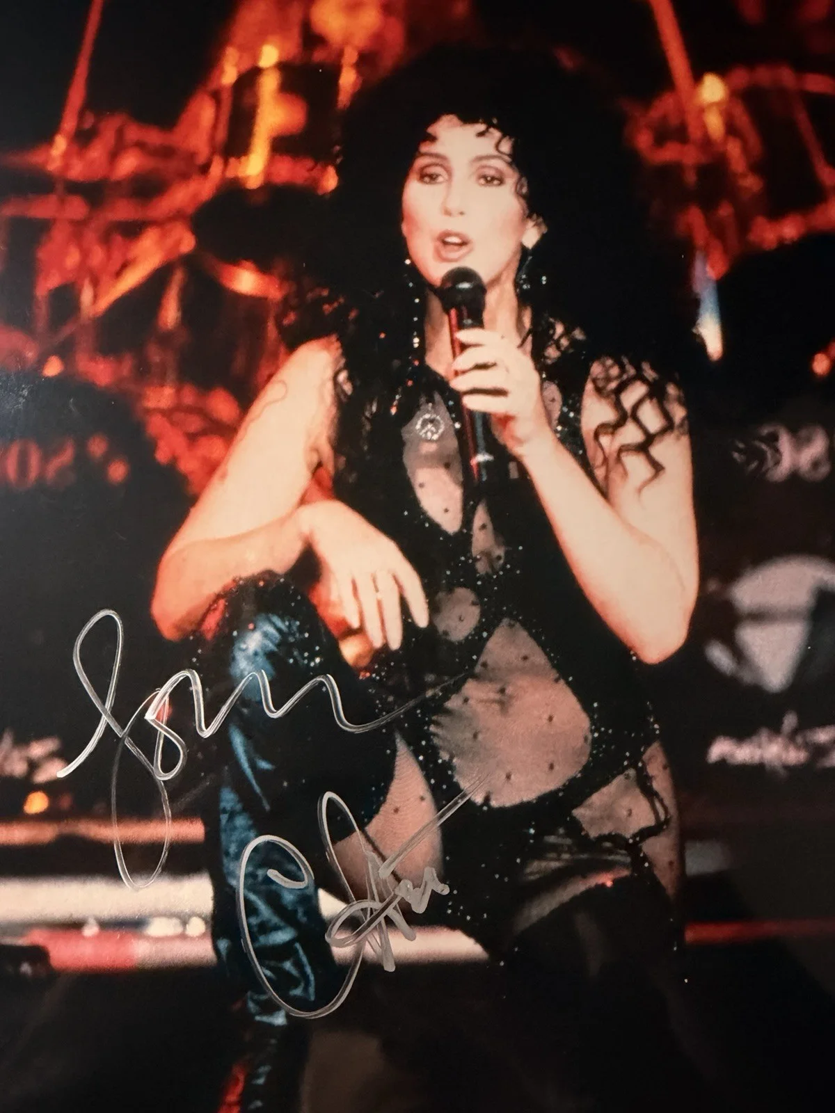 CHER Signed Autographed Original 8x10 Photo With Piece Of The Past COA Rare, изображение 3