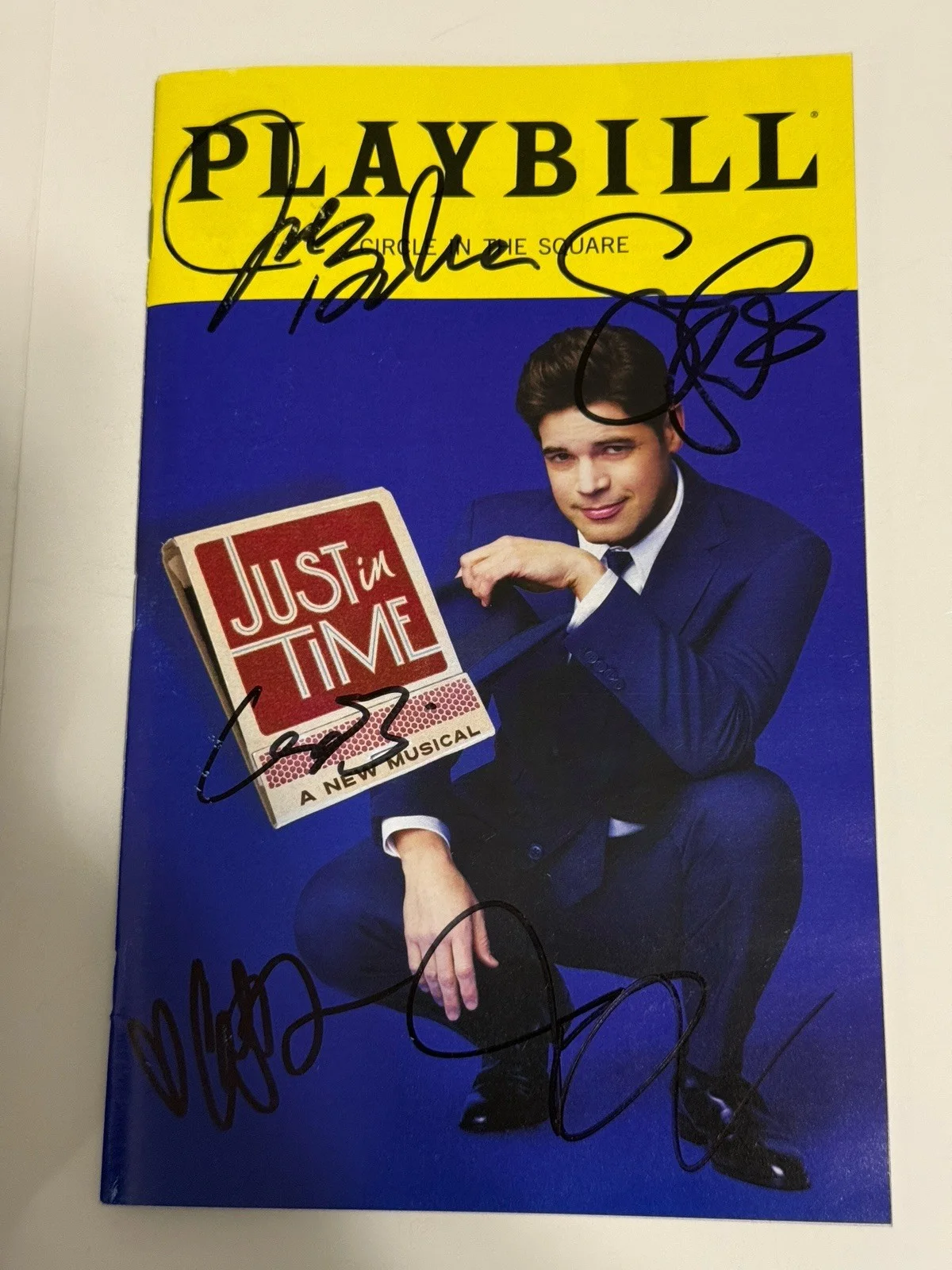 Jeremy Jordan — Jeremy Jordan Just In Time signed Broadway Playbill Autograph Isa Briones, изображение 2
