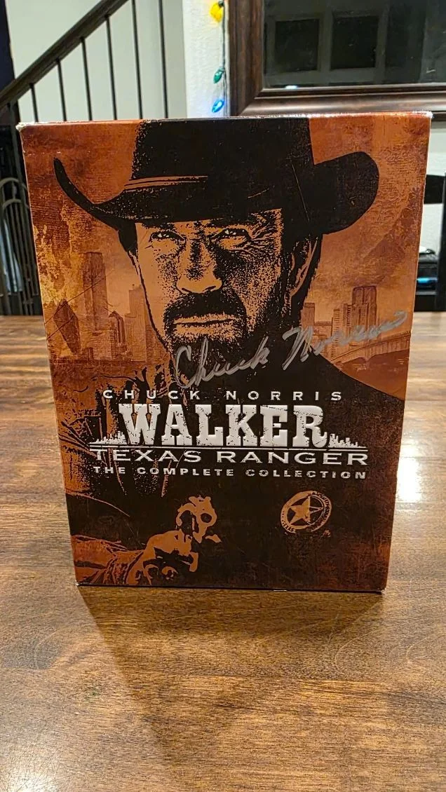 Chuck Norris — Chuck Norris Autographed - Walker, Texas Ranger: The Complete Collection - COA, image 2