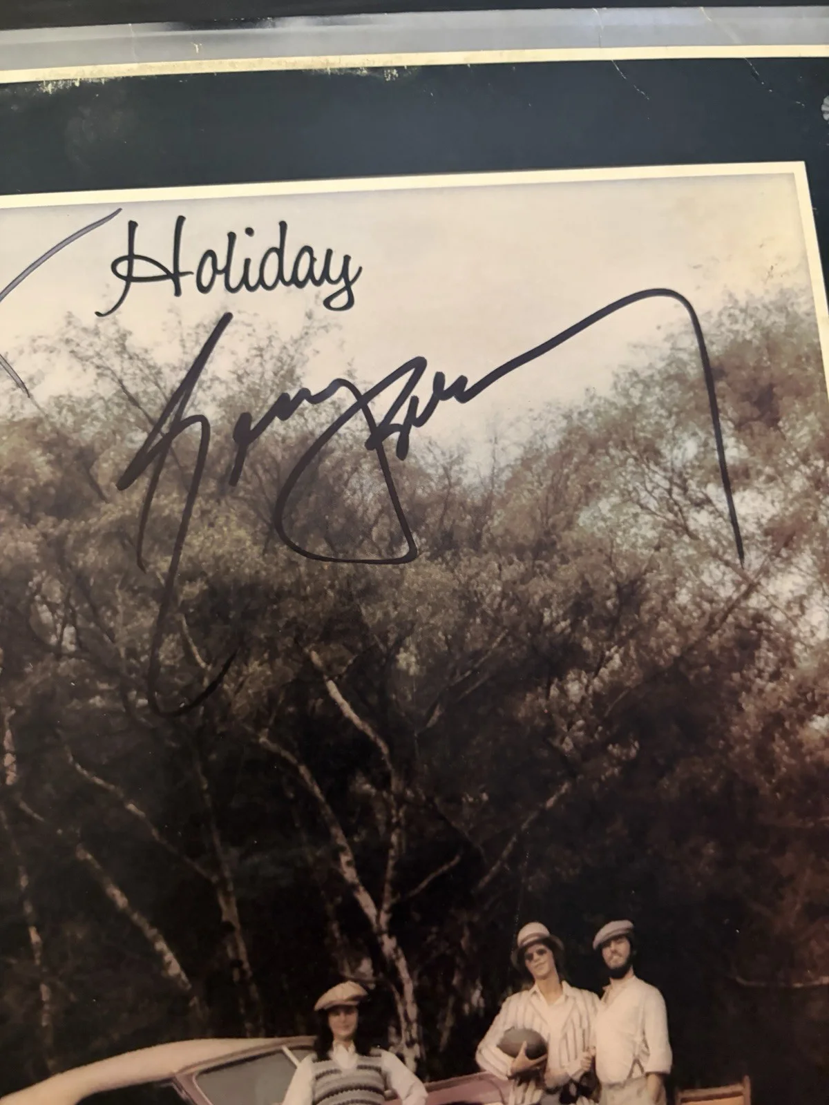 America Signed Holiday LP Autographed By Dewey Bunnell And Gerry Beckley, изображение 3