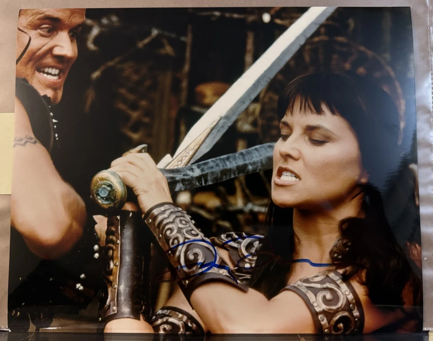 Lucy Lawless — Lucy Lawless as Xena Warrior Princess Signed Autographed Photo 8x10