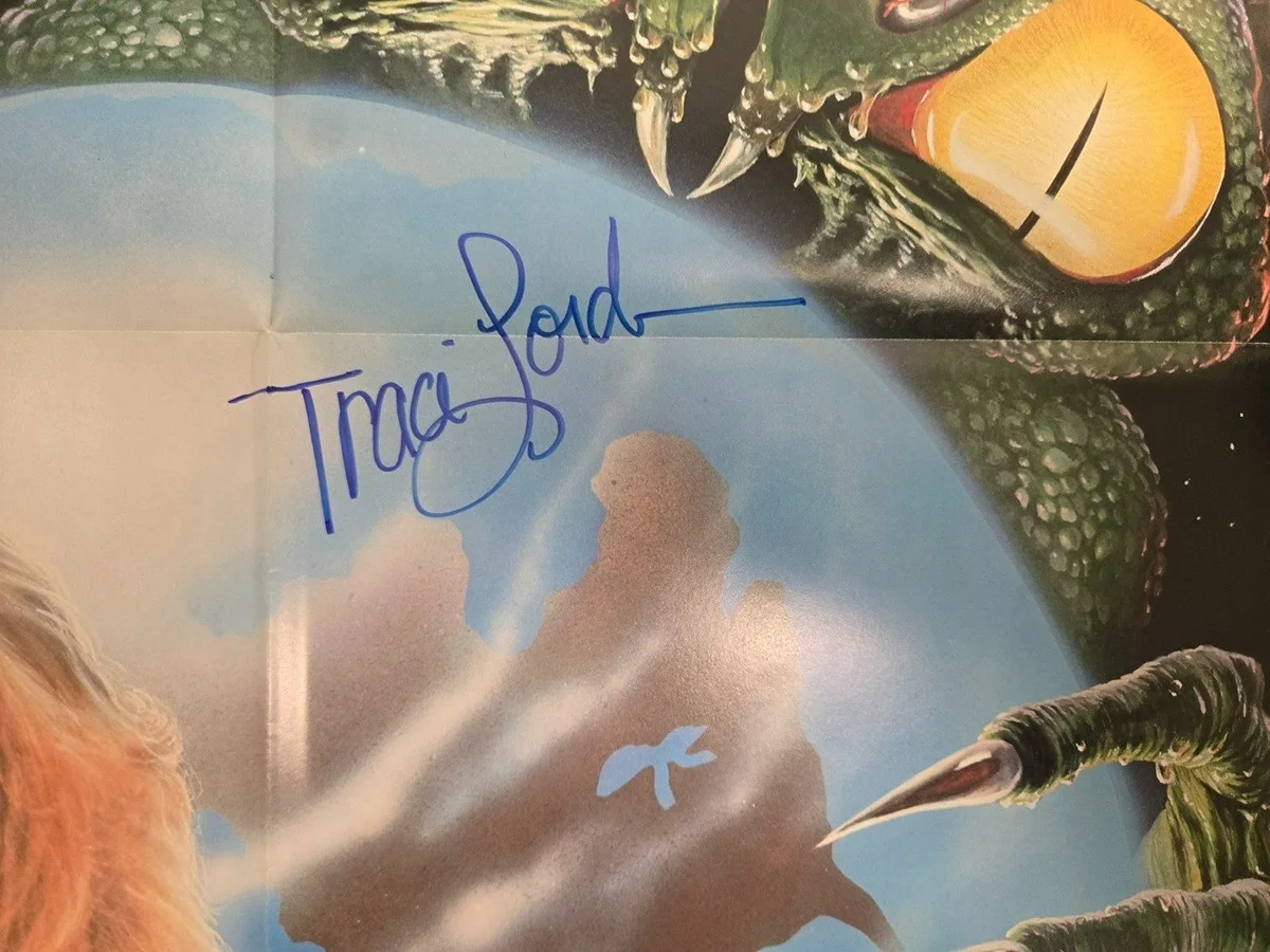Traci Lords — Traci Lords Signed 1988 Not of This Earth Original Movie Poster, изображение 3