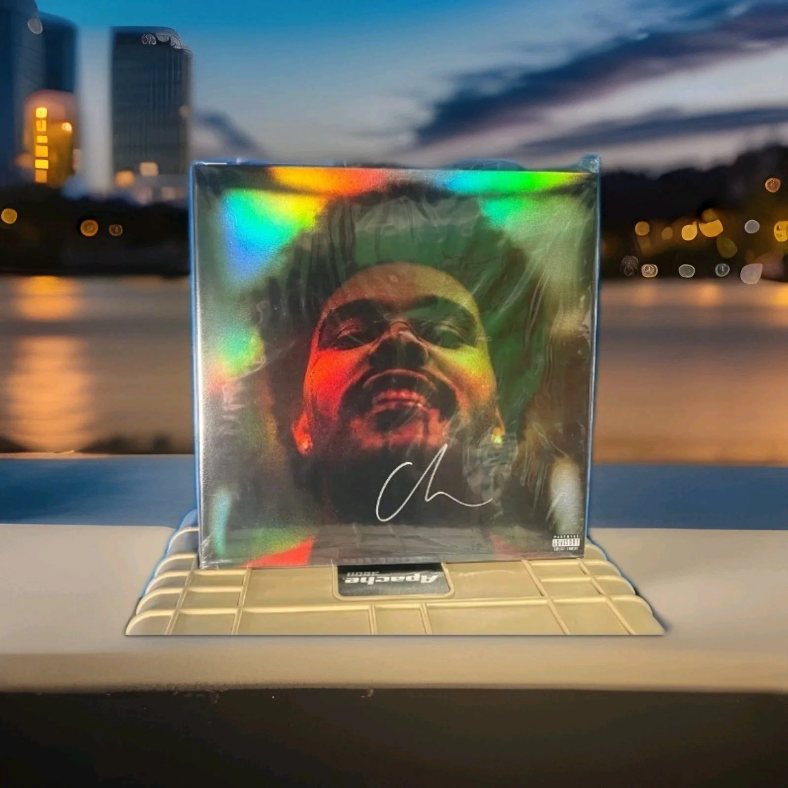 THE WEEKND SIGNED HOLOGRAPHIC AFTER HOURS VINYL ALBUM 2LP RECORD, image 3