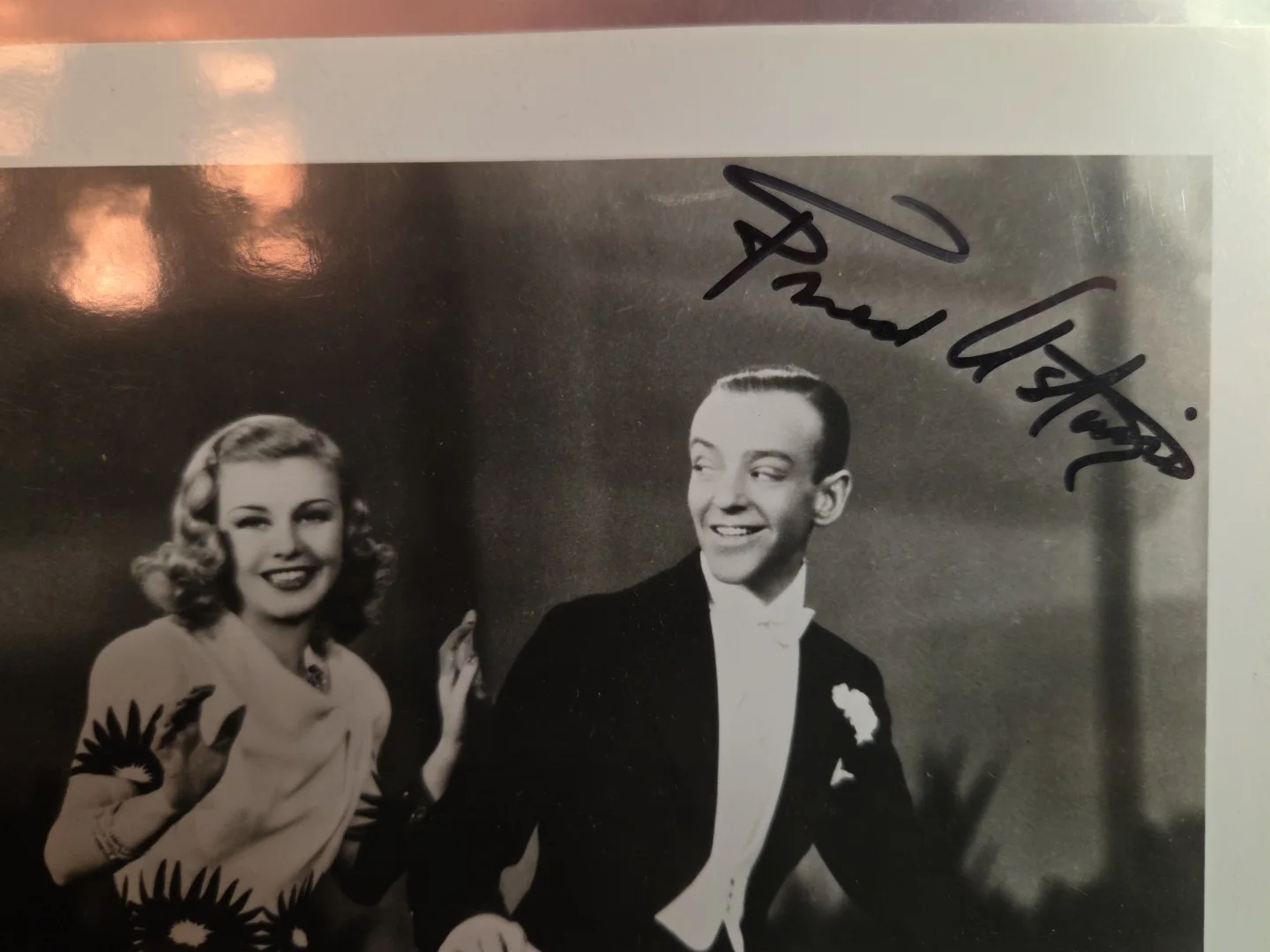 Fred Astaire Signed 8x10” Photo Excellent Condition, image 2