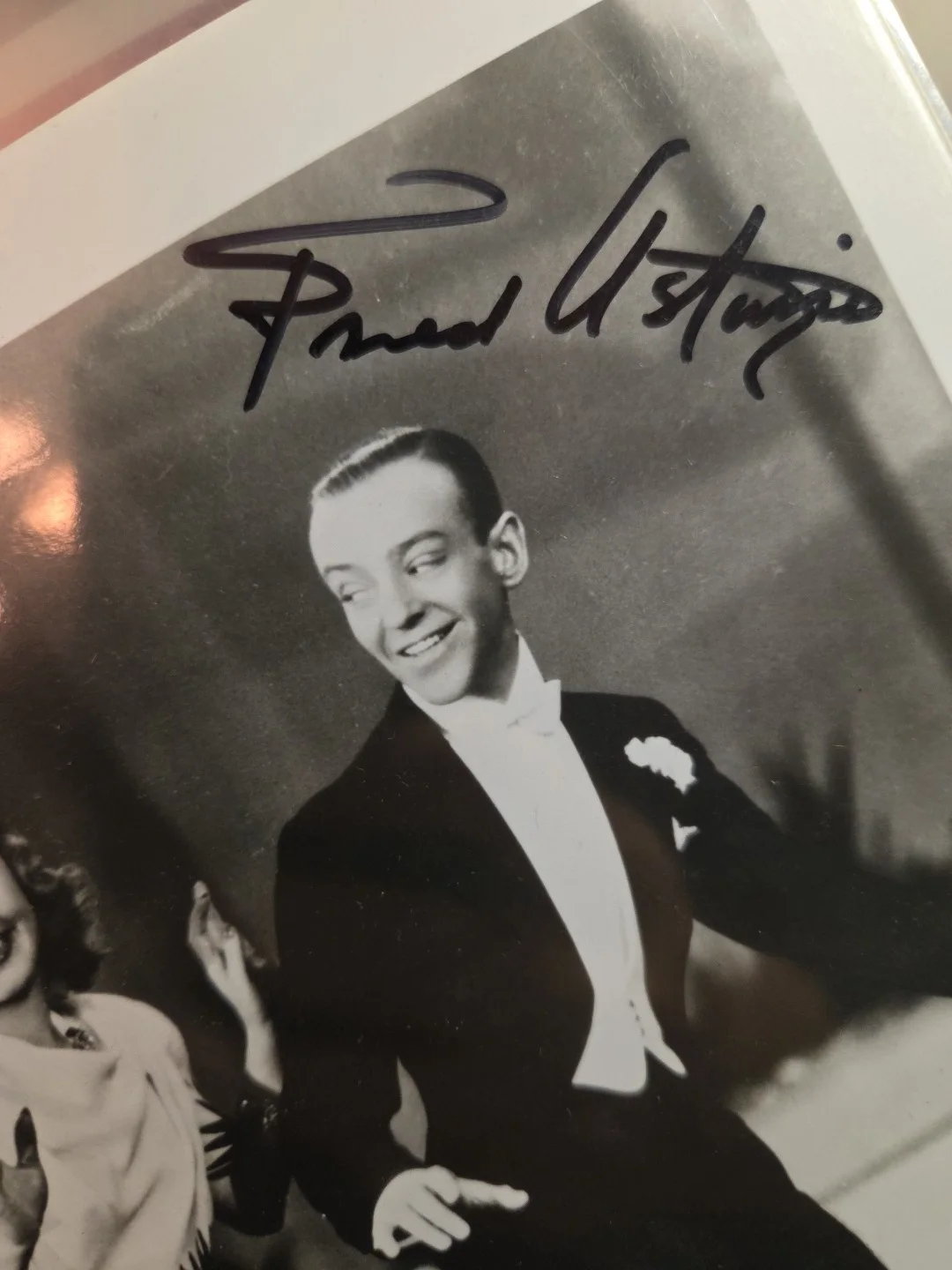 Fred Astaire Signed 8x10” Photo Excellent Condition, image 3