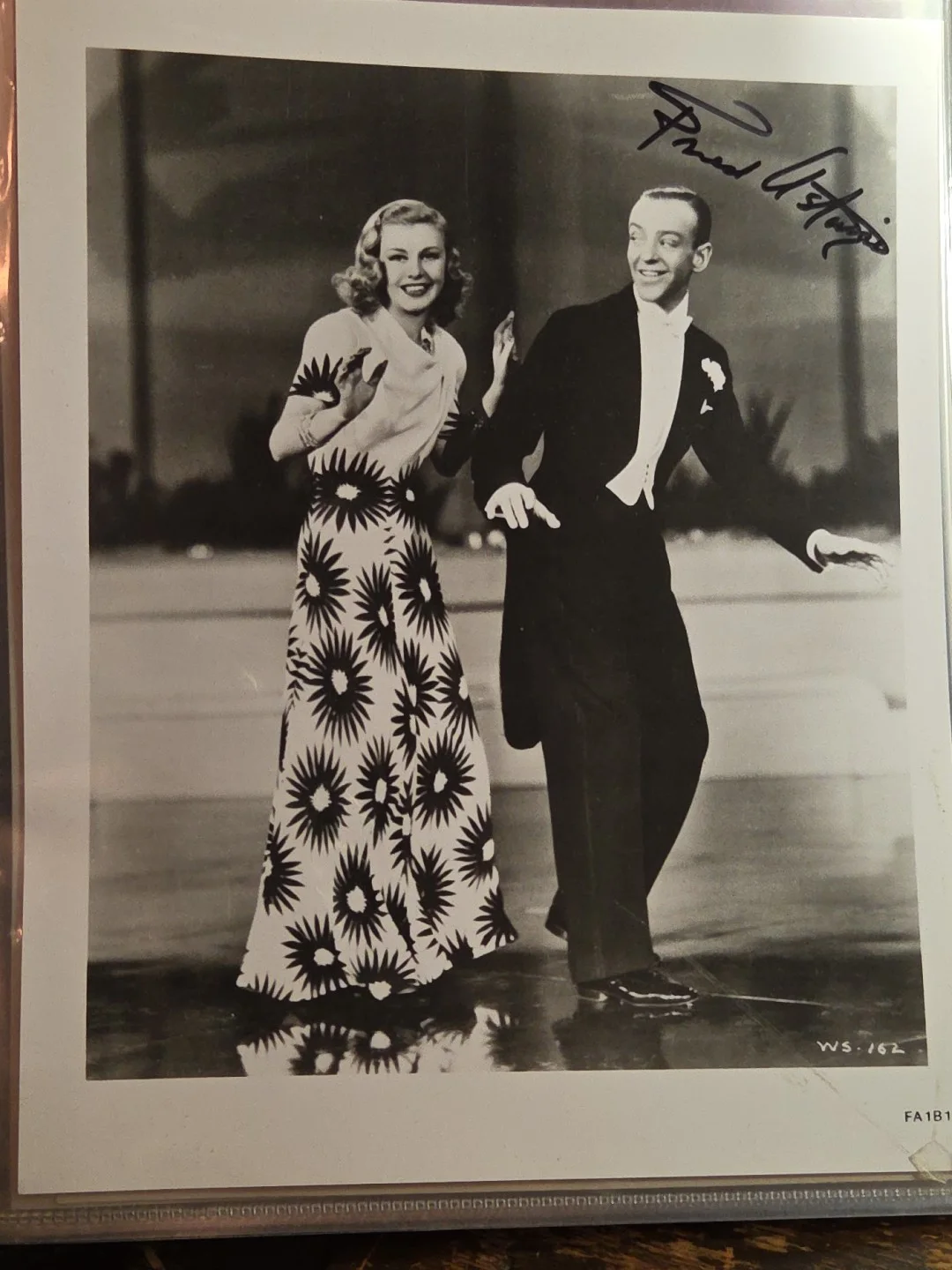 Fred Astaire Signed 8x10” Photo Excellent Condition, image 5