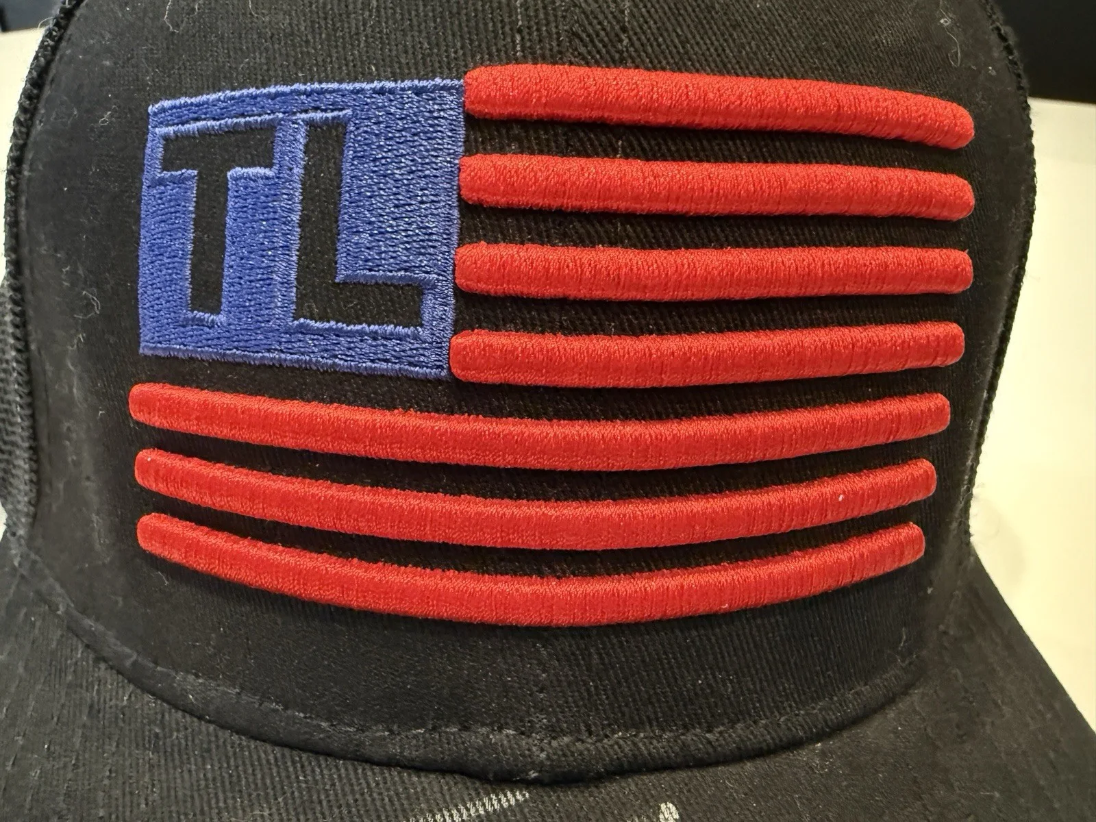 Tracy Lawrence Autographed/Signed Black Hat with TL American Flag - New, изображение 2