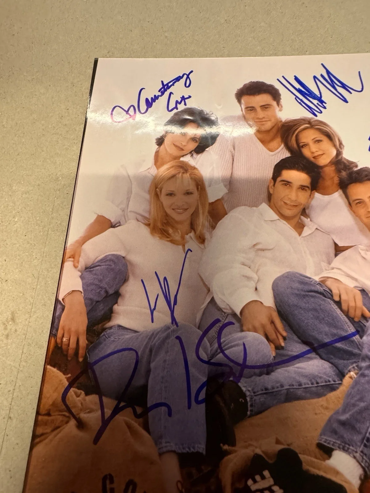 Friends Cast Photo Signed By 5 No Jennifer. All Signed In Person, изображение 3
