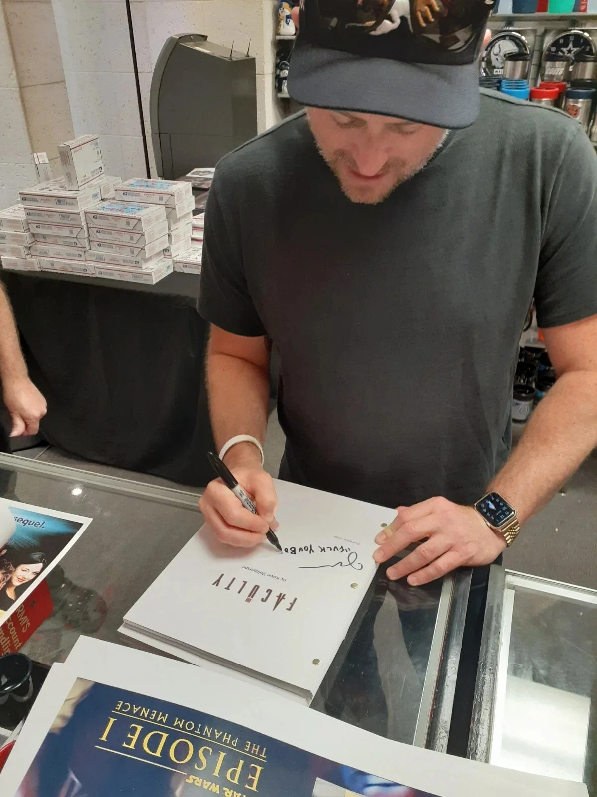 Jonathan Abrahams — "The Faculty" AUTOGRAPH Signed Full Complete Script Screenplay JON ABRAHAMS, image 4