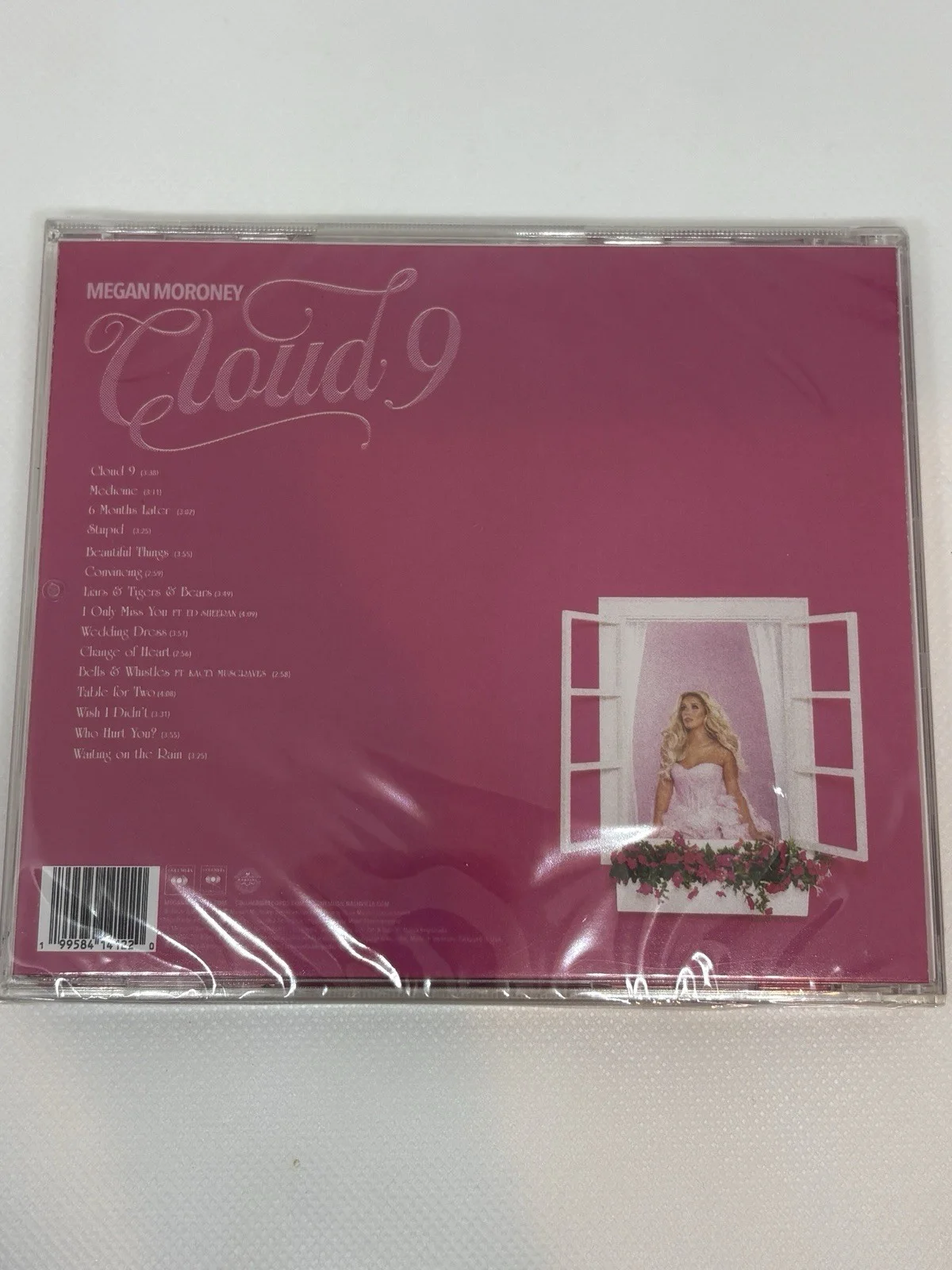 Megan Moroney SIGNED Cloud 9 CD & Ultra Rare Emo Cowgirl Fan Club Keychain!!, изображение 3