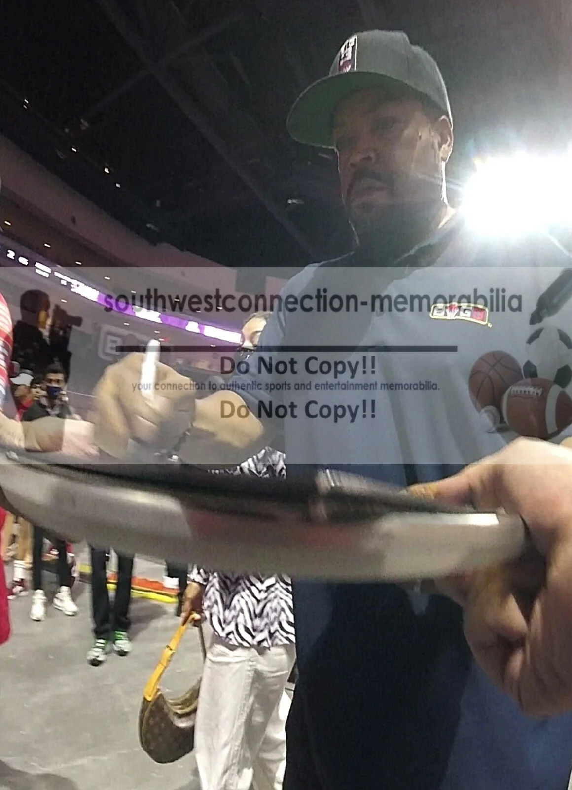 Ice Cube, DJ Yella — Ice Cube DJ Yella Signed Straight Outta Compton Vinyl Beckett BAS COA Rap Album, image 2