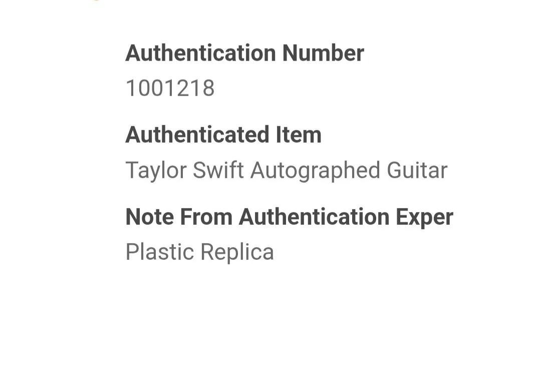 Signed! TAYLOR SWIFT 36" New Plastic "Air Guitar" Authentic Autograph w/ COA!, изображение 4